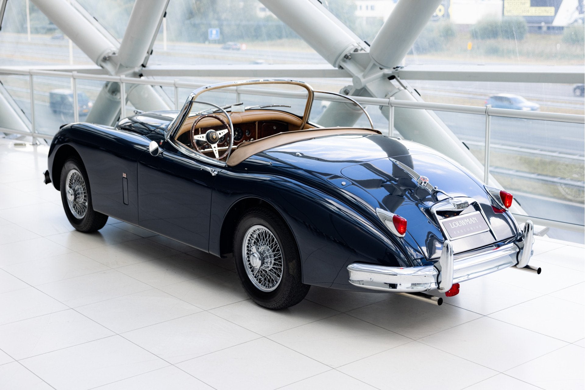 Jaguar XK 150 Roadster 3.4 | OTS | Blue over Tan |, Auto's, Blauw, Leder, Handgeschakeld, 3442 cc