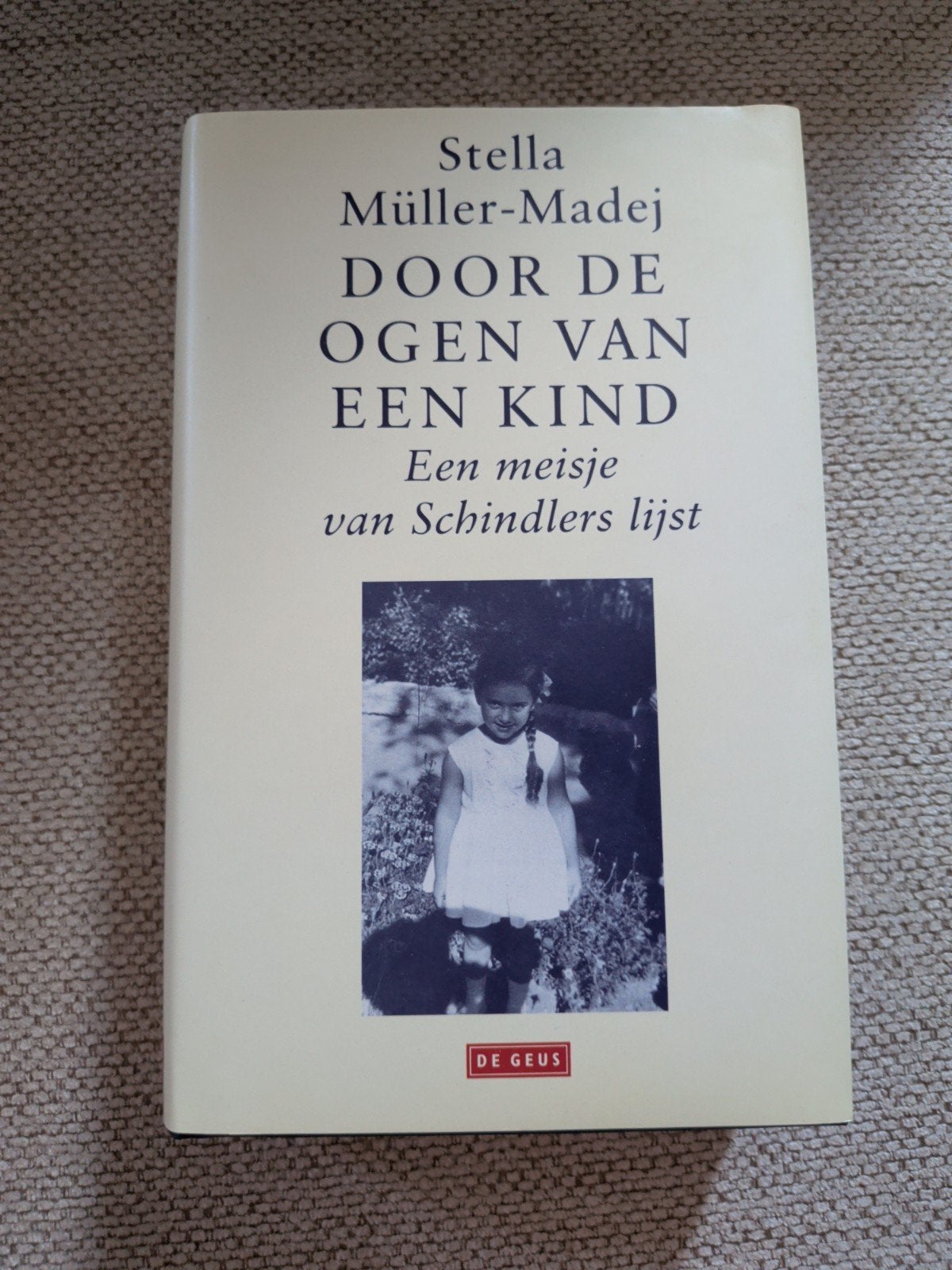 Door de ogen van een kind - Stella Müller-Madej, Boeken, Ophalen of Verzenden