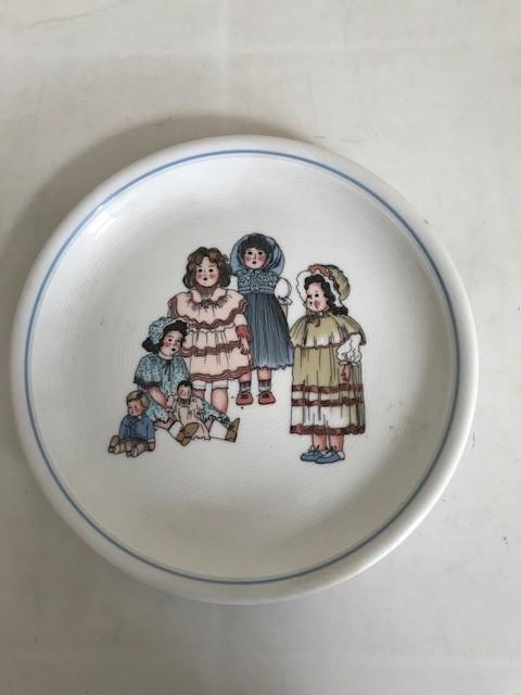 Vintage bord. Meisjes nostalgische kleding. Thomas Germany., Ophalen