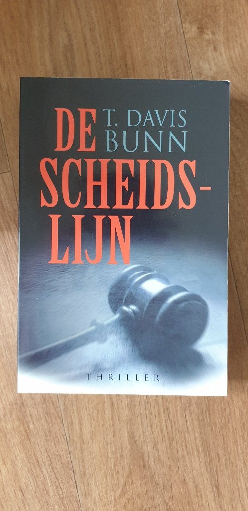 De scheidslijn T. Davis Bunn, Boeken, Ophalen of Verzenden, Gelezen, T Davis Bunn