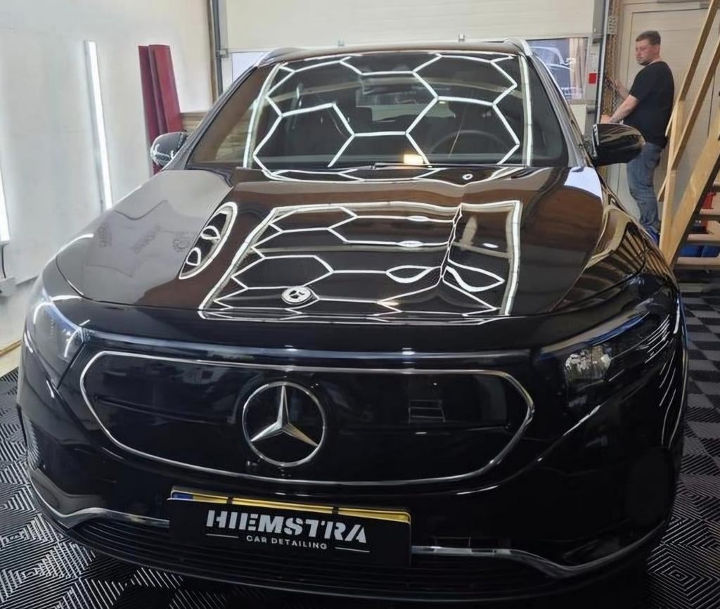 Mercedes-Benz EQA 250+ Business Edition 8625 km 2023 zwart, Auto's, 750 kg, 190 pk, Zwart, Origineel Nederlands