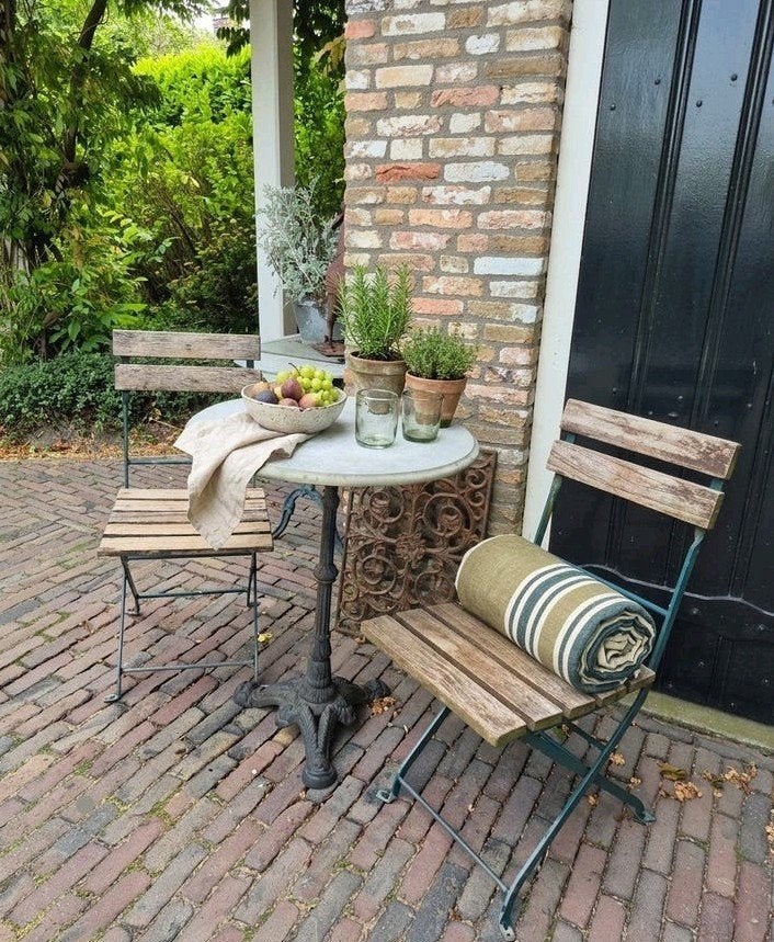 Frans Bistroset, marmer gietijzer 2 oude stevige klapstoelen, Antiek en Kunst, Curiosa en Brocante, Ophalen