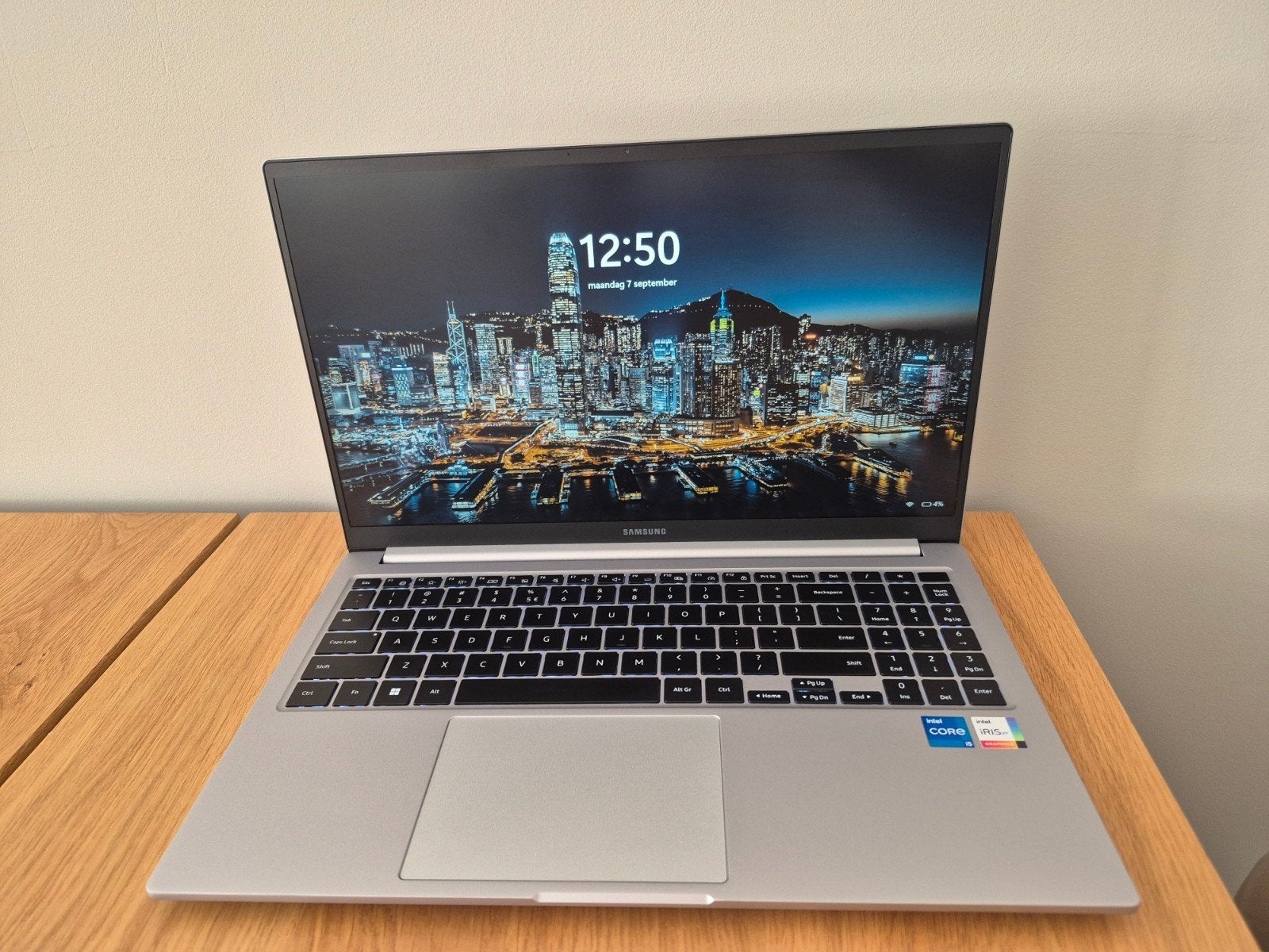 Samsung Book4 - 512 GB SSD inclusief Hoes, Computers en Software, Windows Laptops, 8 GB, Zo goed als nieuw, Samsung, SSD