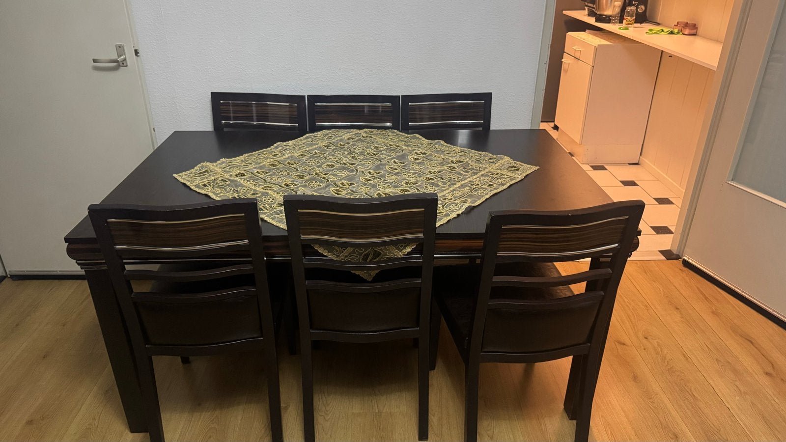 Uitschuifbare eettafel met 6 stoelen - Donkerbruin, Huis en Inrichting, Ophalen, Gebruikt, 50 tot 100 cm, 150 tot 200 cm