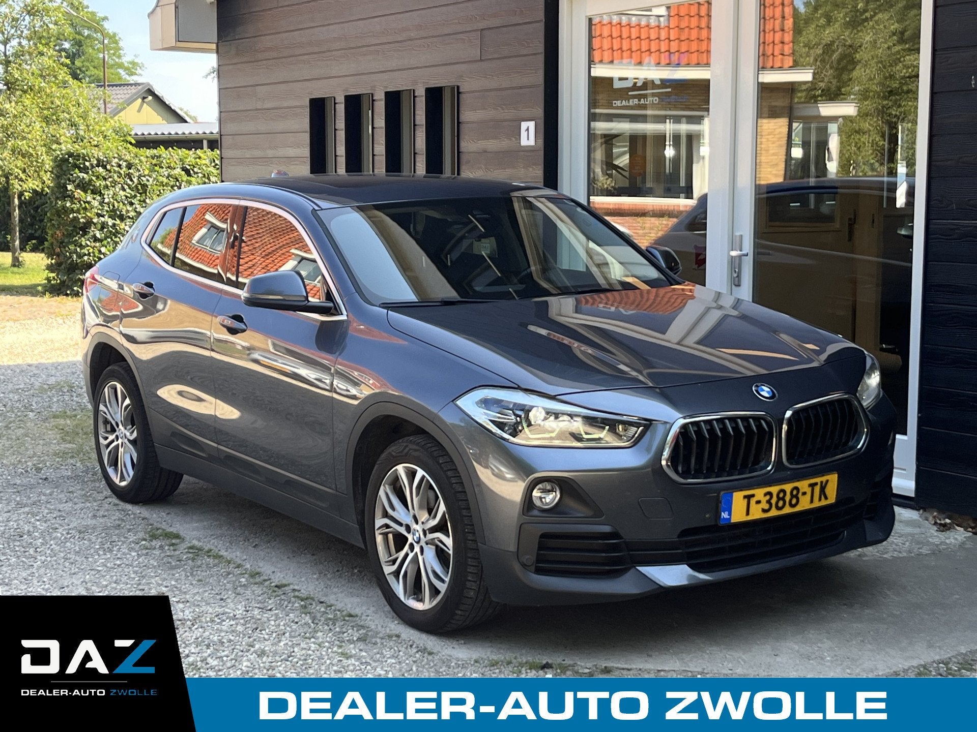 BMW X2 sDrive18i High Executive Edition Aut/Ecc/Leer/Navi/Pa, Gebruikt, Euro 6, Leder, 3 cilinders