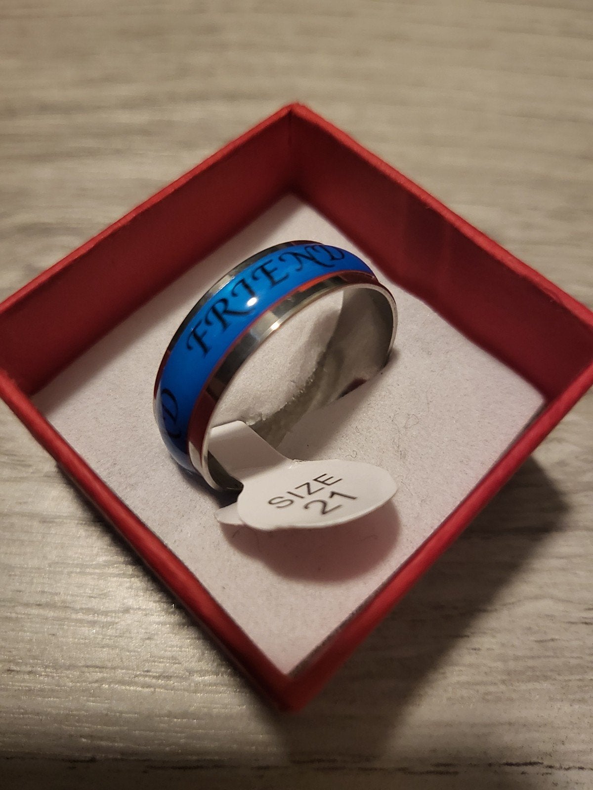 Nieuwe 'Friend' ring, maat 21, blauw/zilver, 20 of groter, Nieuw, Ophalen of Verzenden, Dame of Heer