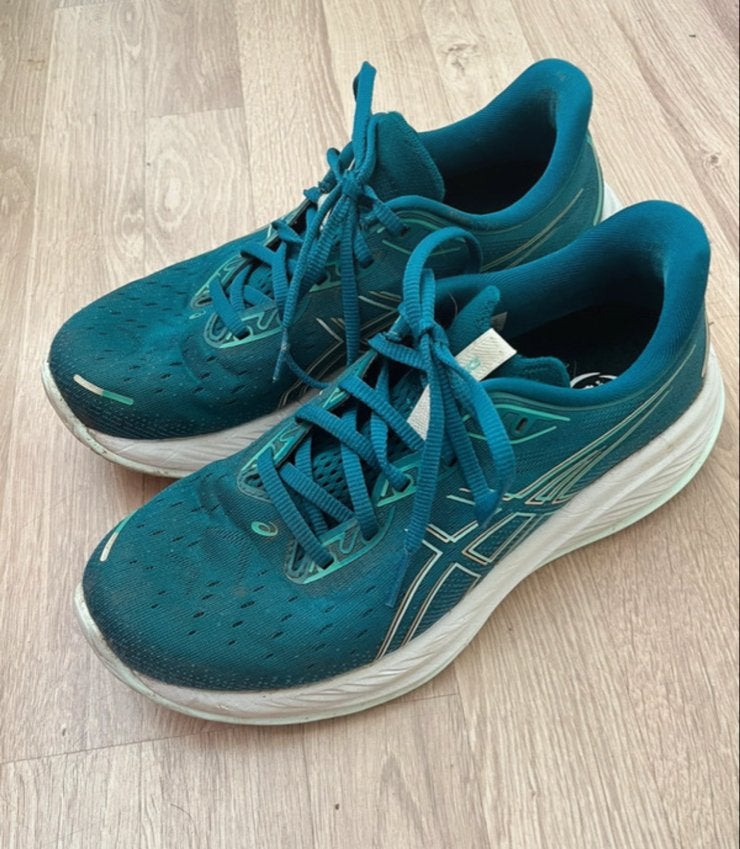 Asics hardloopschoenen, Ophalen of Verzenden, Gedragen, Sportschoenen