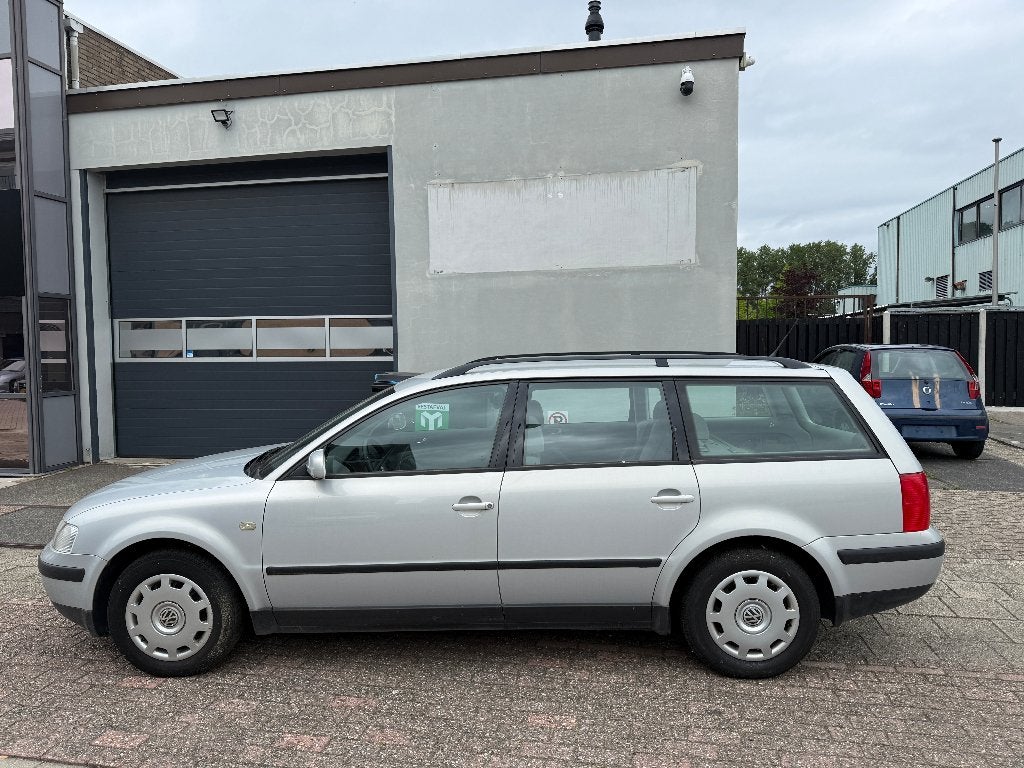 Volkswagen Passat 1.8 Variant| Lage kmstand|motor houdt in, Auto's, Voorwielaandrijving, Metallic lak, 125 pk, 1295 kg