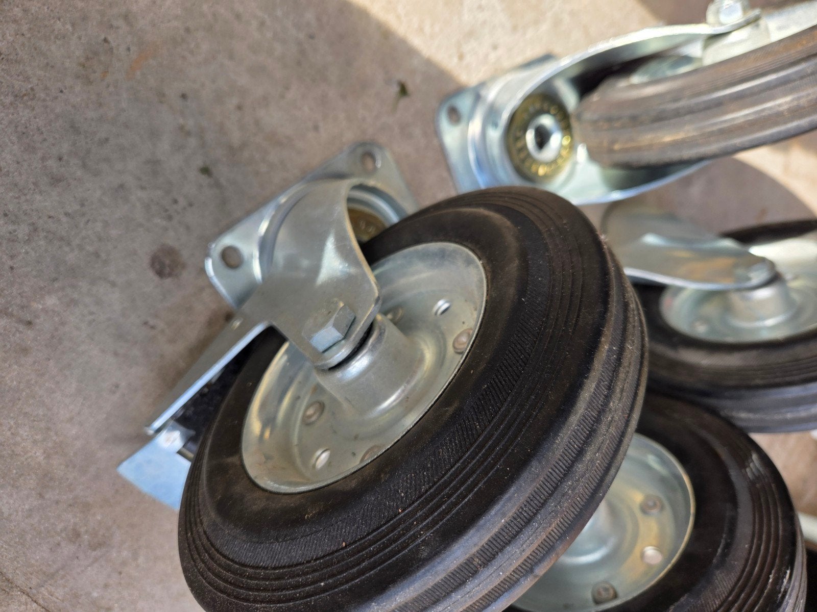 Set van 4 zware wielen, 2 vaste en 2 zwenk (200x50-100), Ophalen of Verzenden