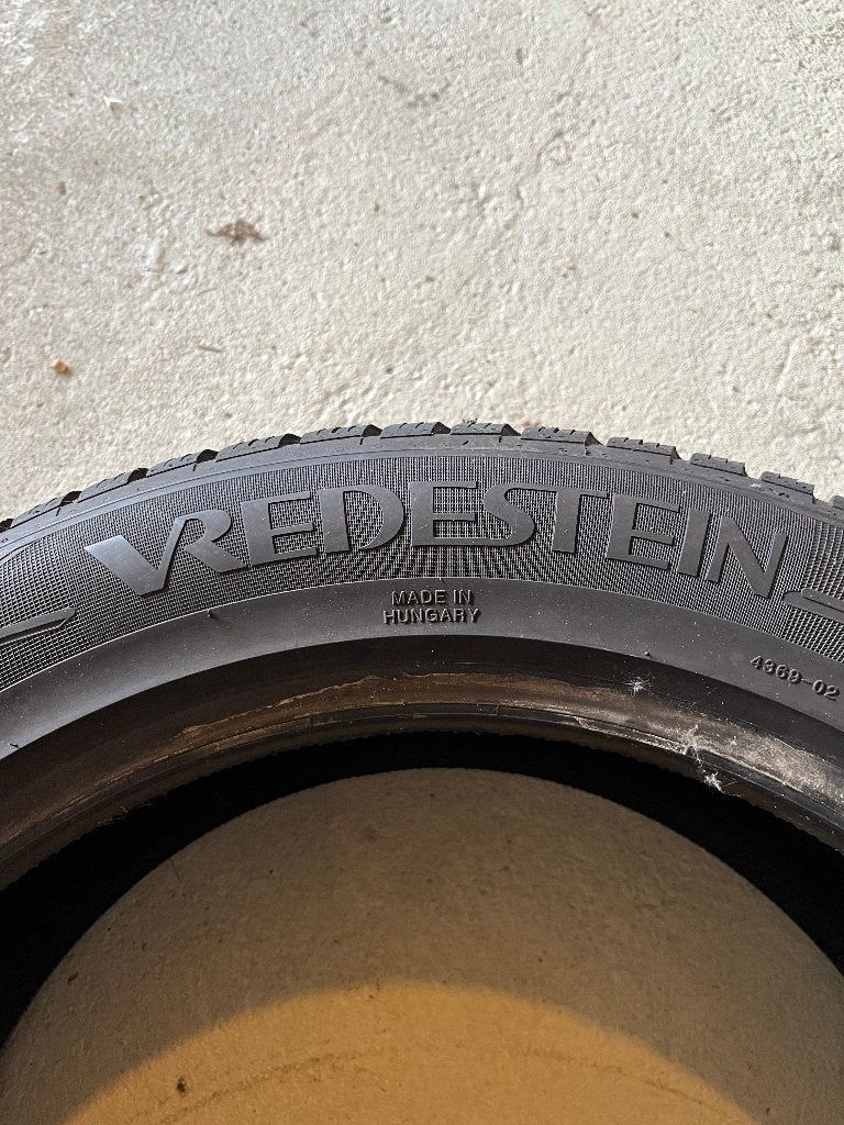 Winterbanden 18 inch / 225/55-18, Auto-onderdelen, Ophalen, 18 inch, Gebruikt, Banden en Velgen