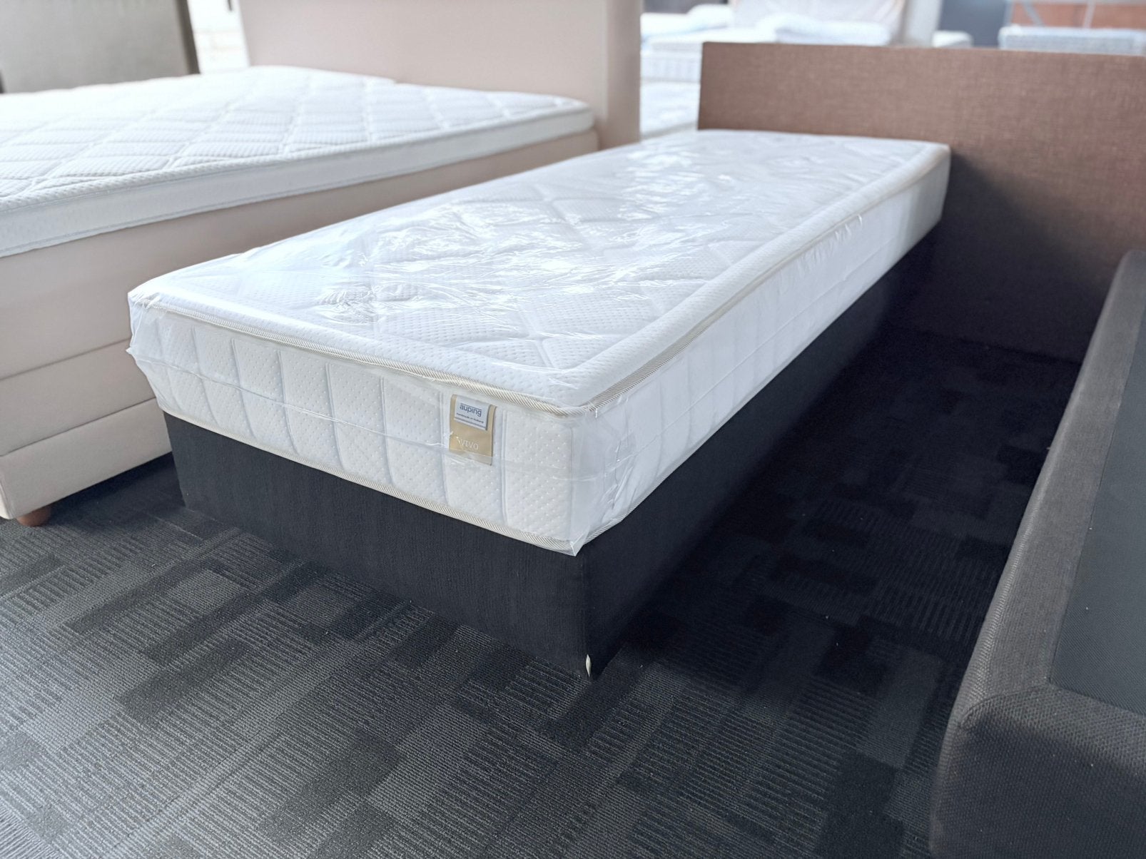 Auping Vivo 90x220 incl Auping Original boxspring