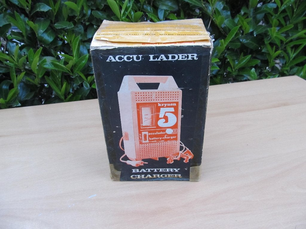 Te Koop, acculader Krynen 5 Amp, Gebruikt