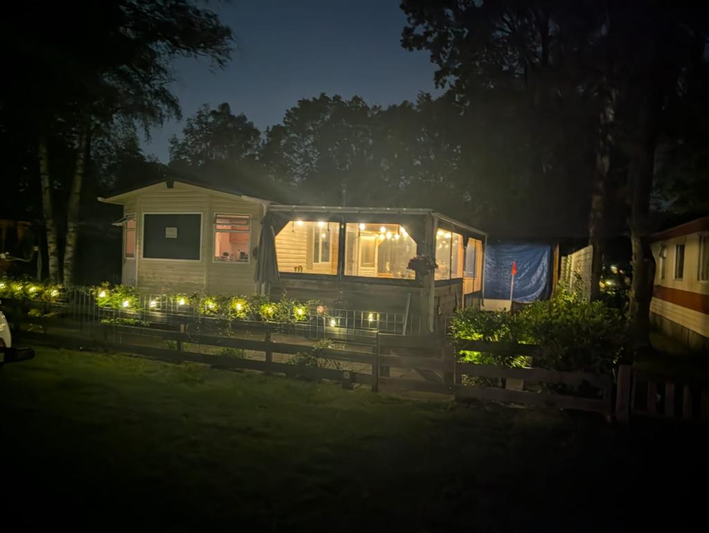 Fijn chalet met airco sfeervolle overkapping palletkachel, Tot en met 4