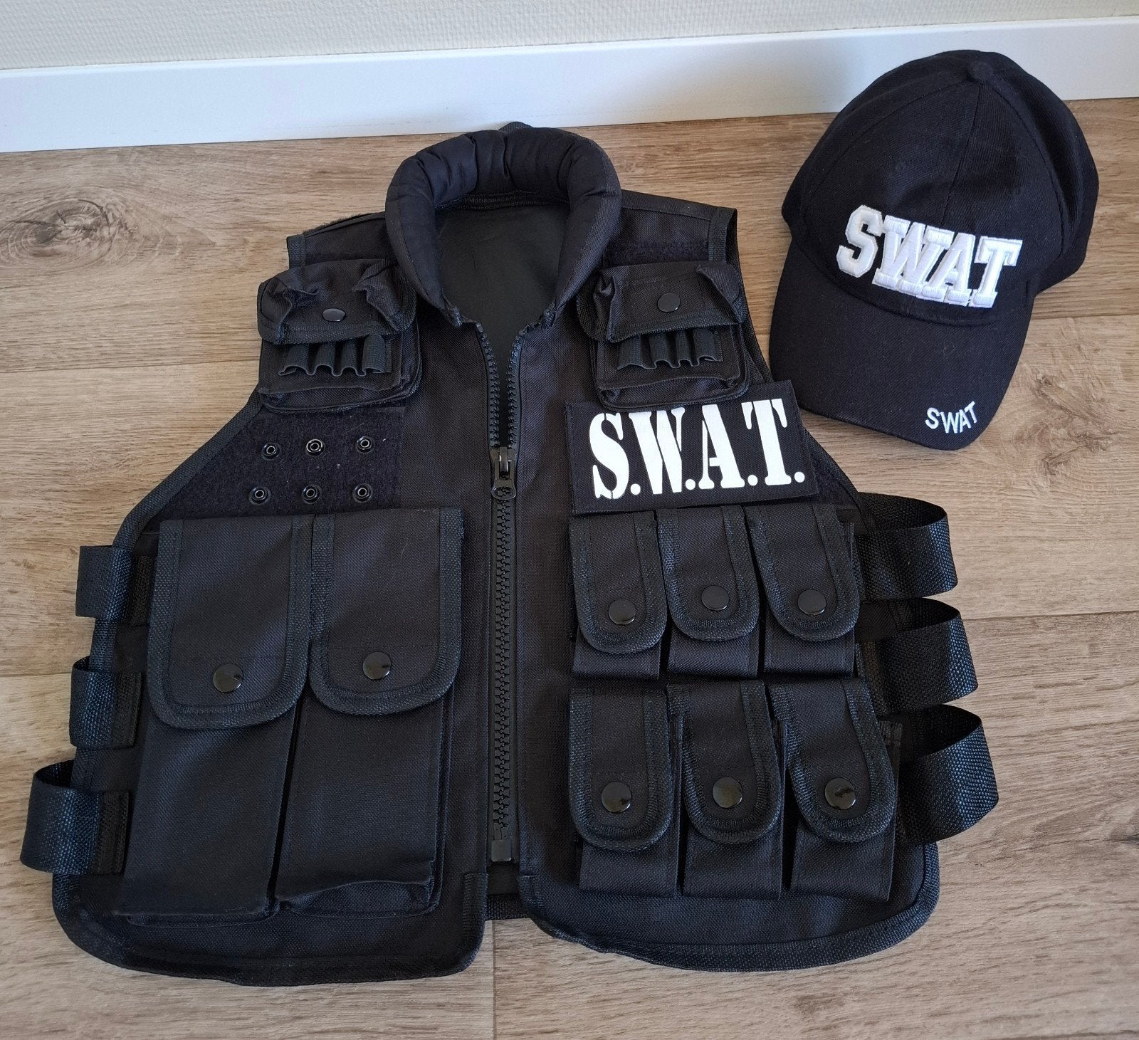 S.W.A.T. kleding., Ophalen, Zo goed als nieuw