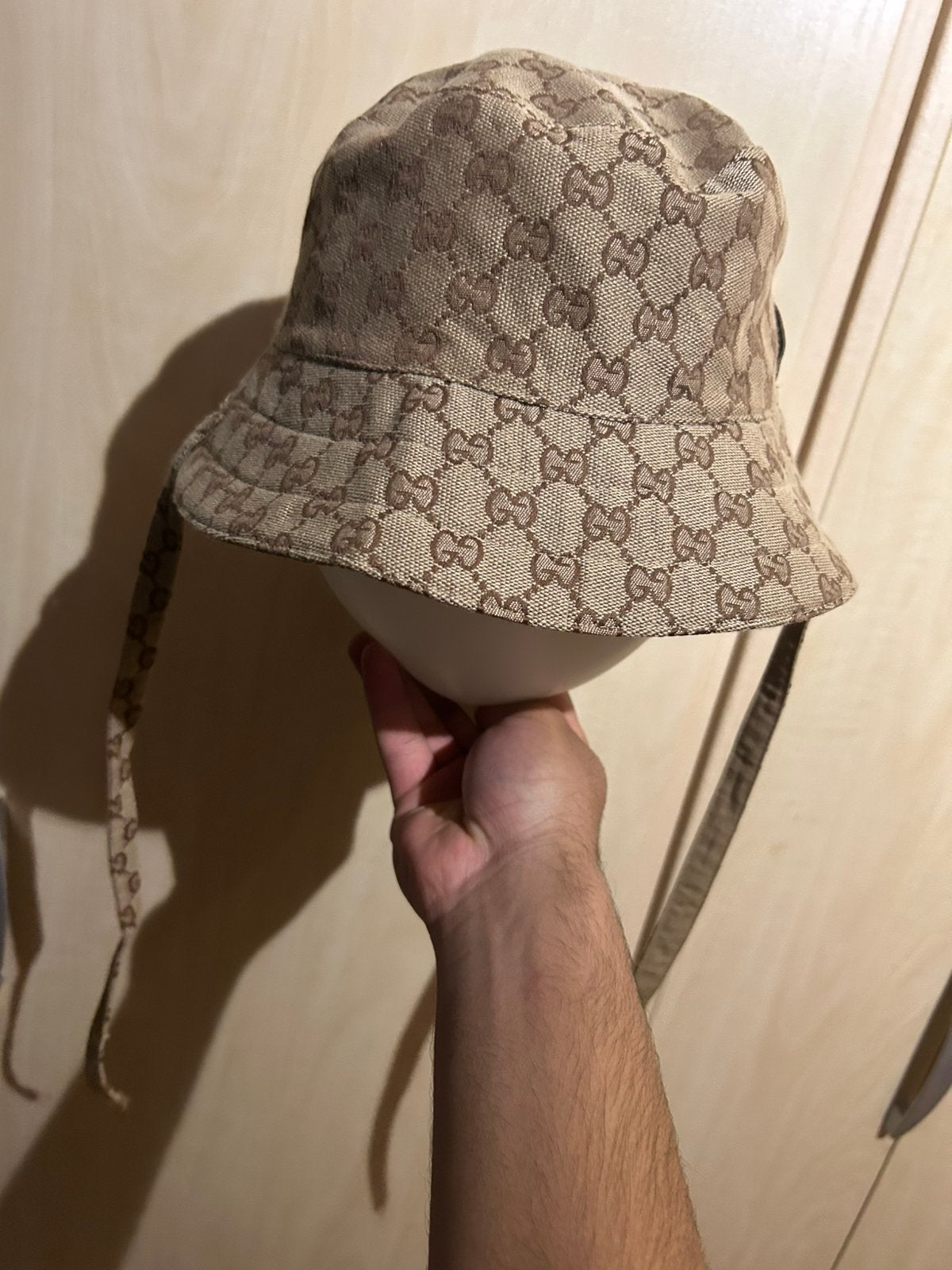 Gucci bucket hat beige, Verzenden, Zo goed als nieuw, One size fits all, Hoed