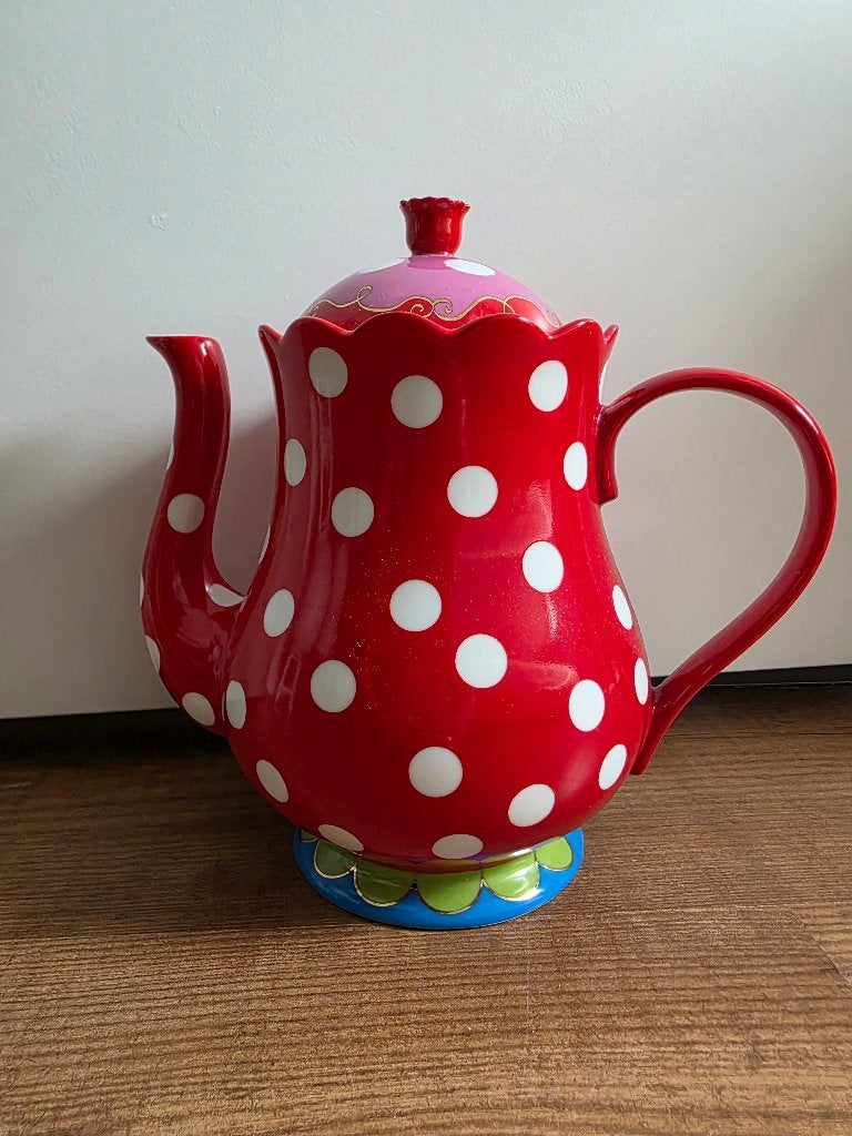 Oilily theepot rood met witte stippen, Overige merken, Ophalen of Verzenden, Zo goed als nieuw, Theepot