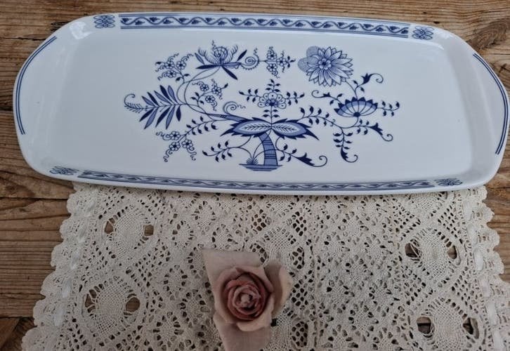 Inglazed, Dubi zwiebelmuster cake schaal, czechoslovakia, -, Overige typen, Ophalen of Verzenden, Zo goed als nieuw