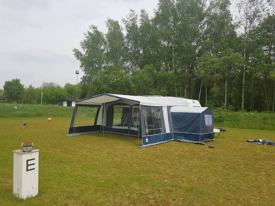 Dorema voortent Garda xl 270 maat 10 + luifel + uitbouw, Ophalen, Gebruikt