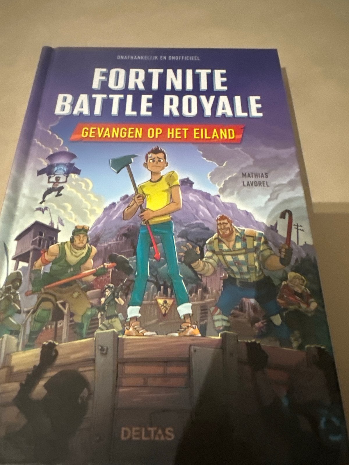 Fortnite Battle Royale: Gevangen op het Eiland - Boek, Ophalen of Verzenden, Zo goed als nieuw, Fictie