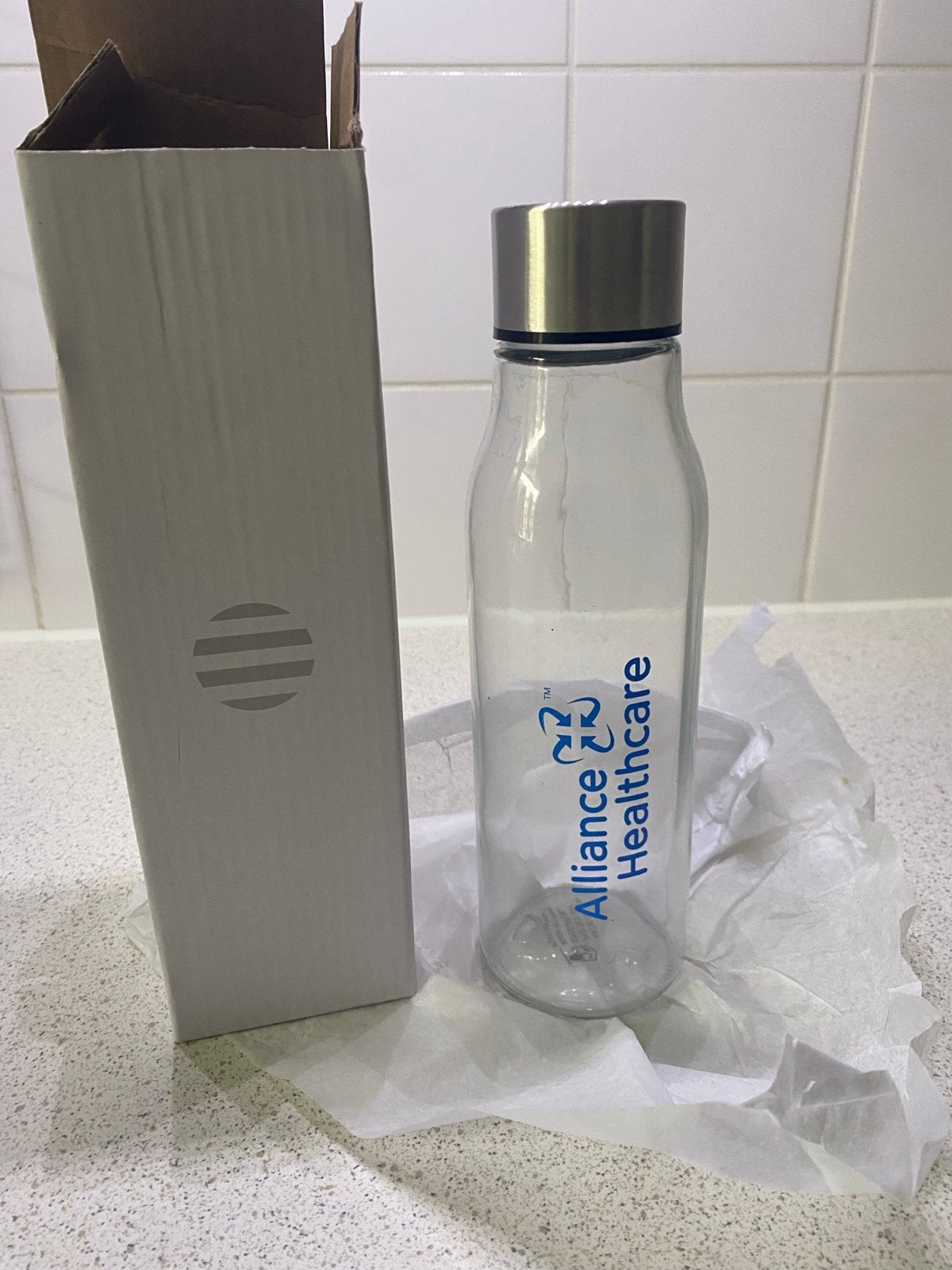 Glazen waterfles Alliance Healthcare, Nieuw, Ophalen of Verzenden, Overige merken, Glas