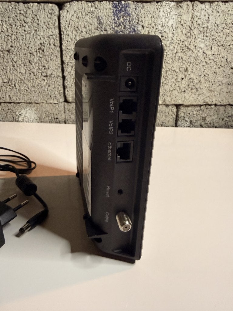 Ubee EVM3200 EuroDOCSIS Modem, Ophalen of Verzenden, Gebruikt, Router met modem, Ubee