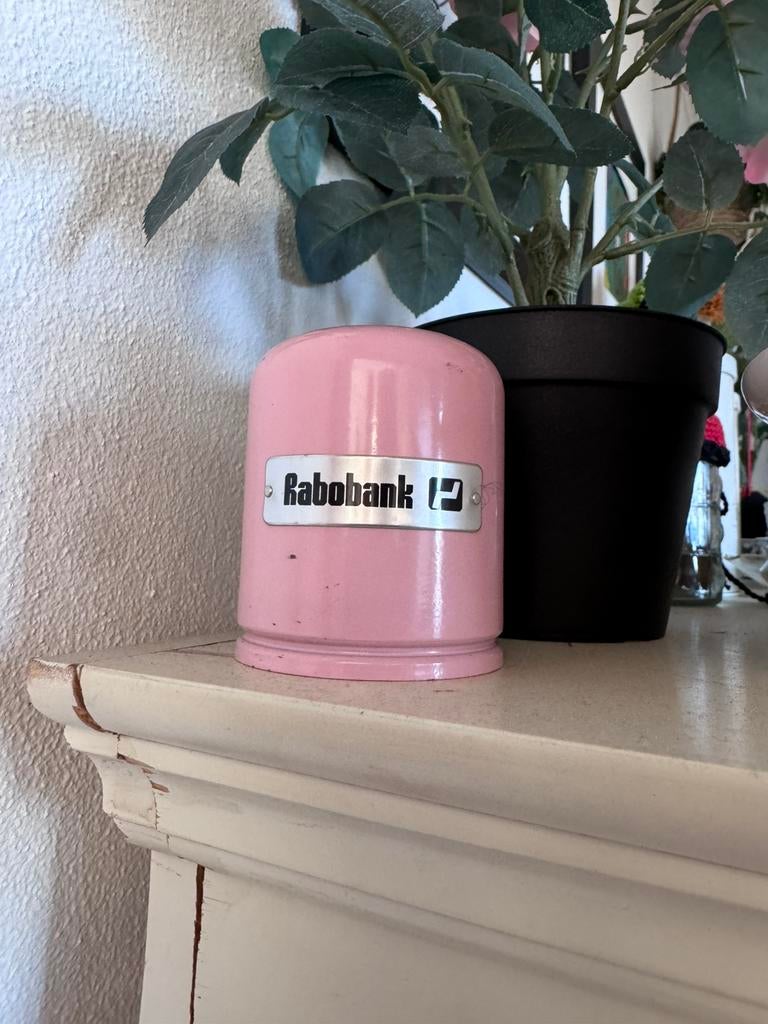 Roze Vintage Rabobank spaarpot, Verzamelen, Spaarpotten, Ophalen of Verzenden, Metaal of Blik