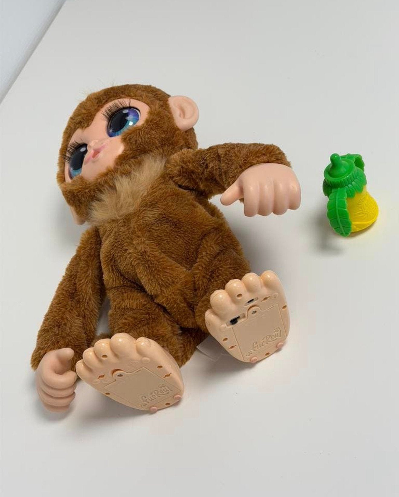 FurReal Peanut The Playful Monkey Interactieve Aap + flesje, Verzamelen, Speelgoed, Ophalen of Verzenden, Zo goed als nieuw, H