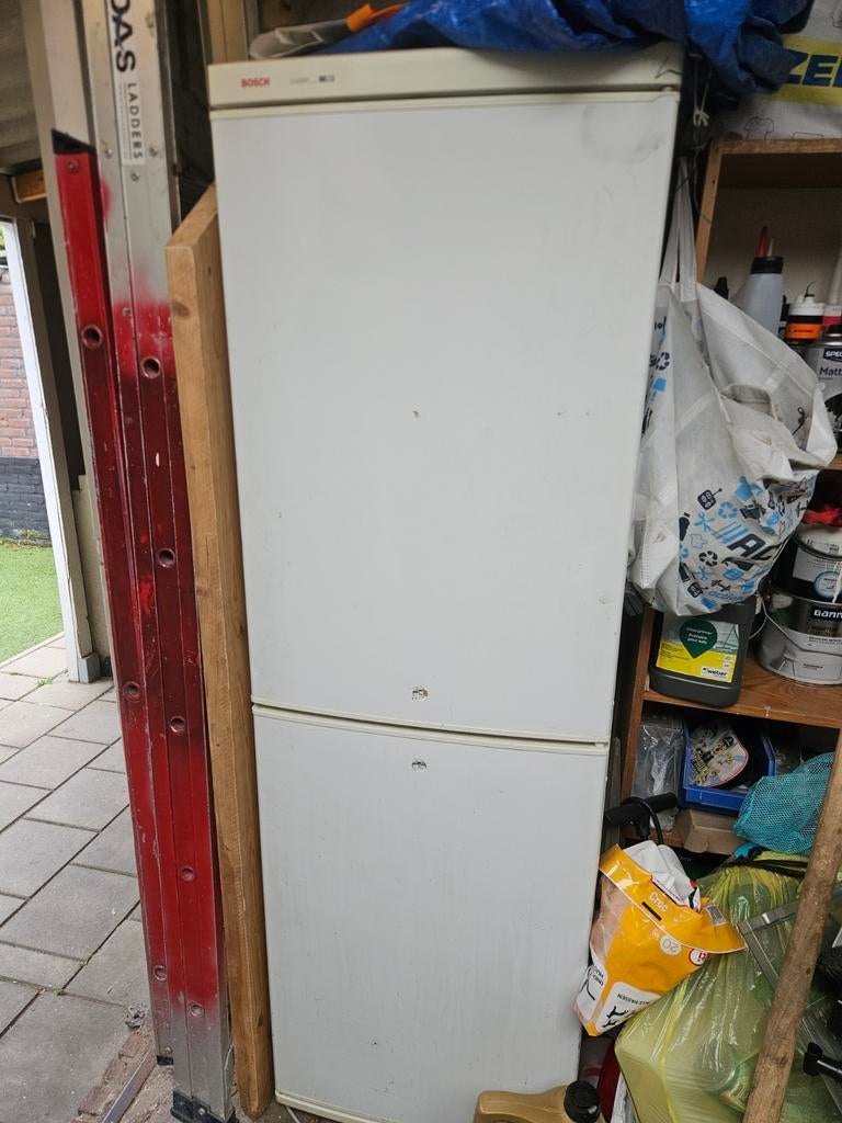 Bosch koelkast kapot, Witgoed en Apparatuur, Koelkasten en IJskasten, 200 liter of meer, Ophalen, 160 cm of meer