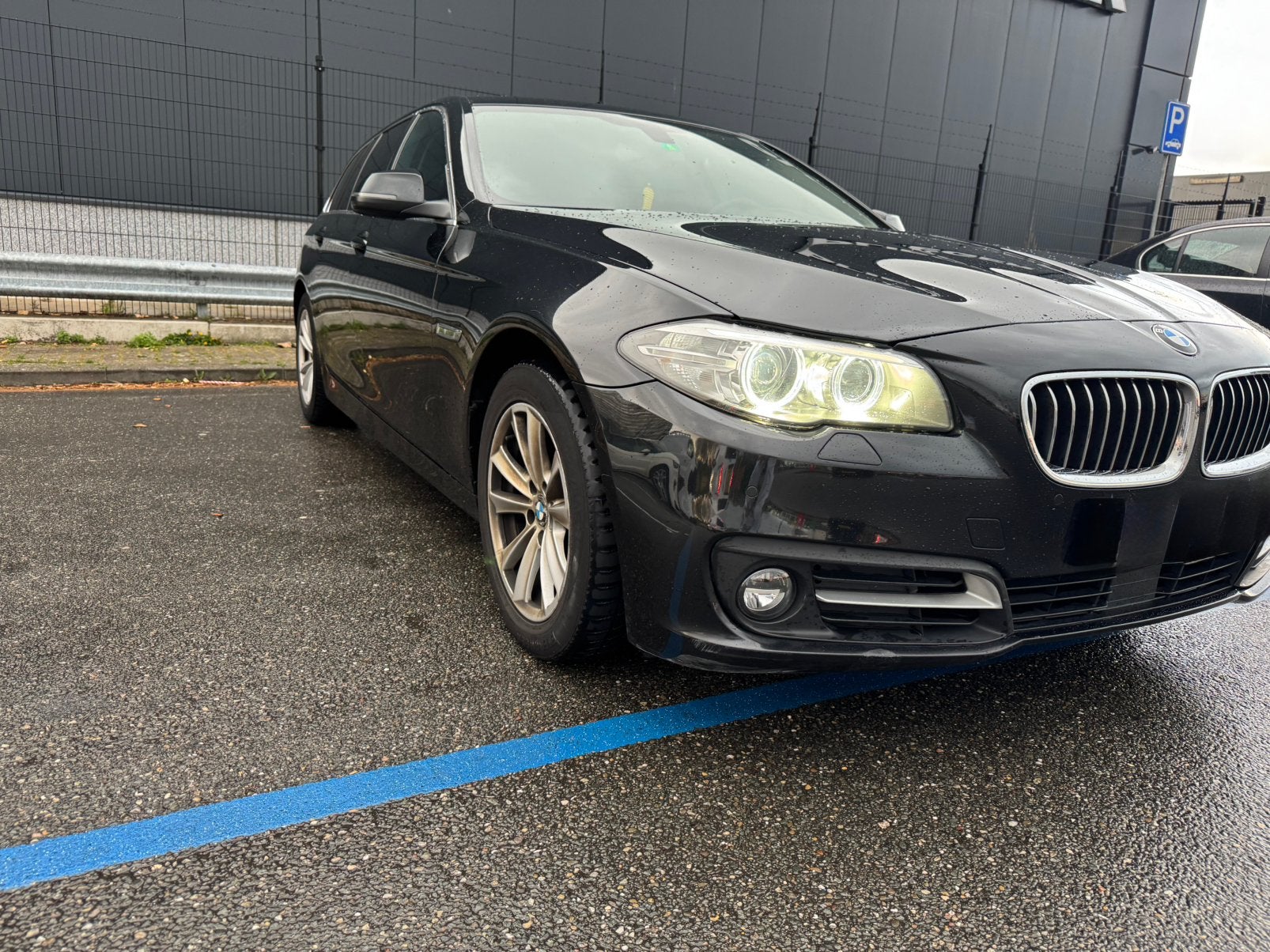 BMW 530d Xdrive Aut. 2016 - Motorschade, Auto's, Automaat, Euro 6, 2993 cc, Zwart