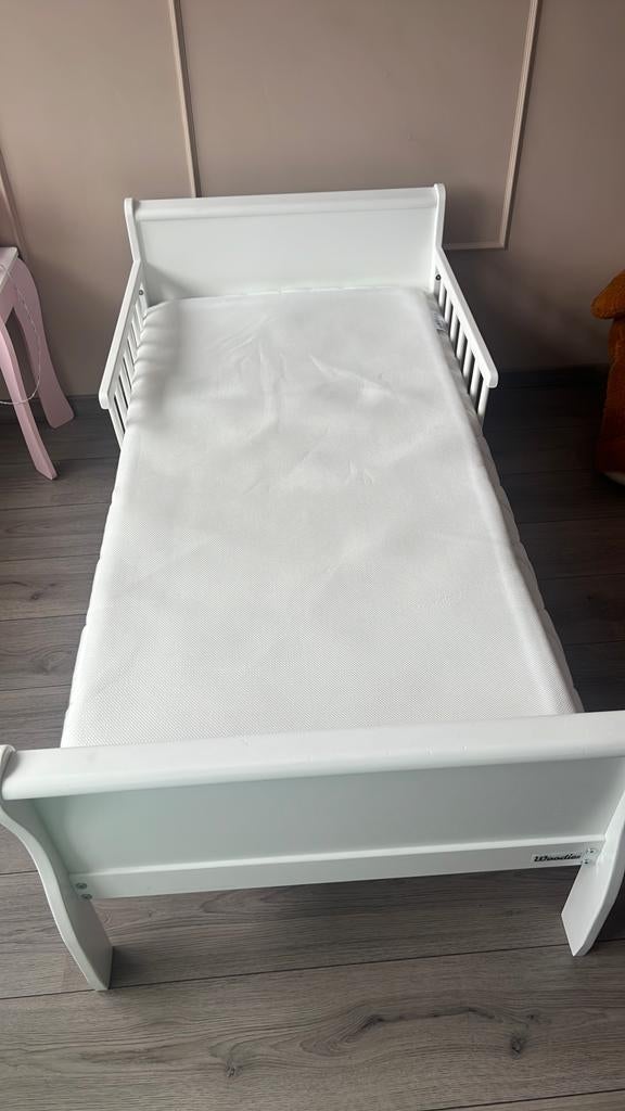 peuterbed van Woodies incl matras+ matrasbeschermer abz, Kinderen en Baby's, Ophalen, 70 tot 85 cm, 140 tot 160 cm, Zo goed als nieuw