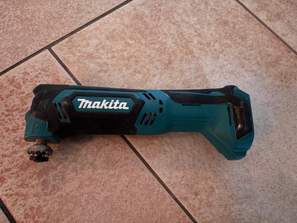 Makita TM30D multitool CXT 12V | koffer+lader | zonder accu, Ophalen, Gebruikt, Multitool, Makita