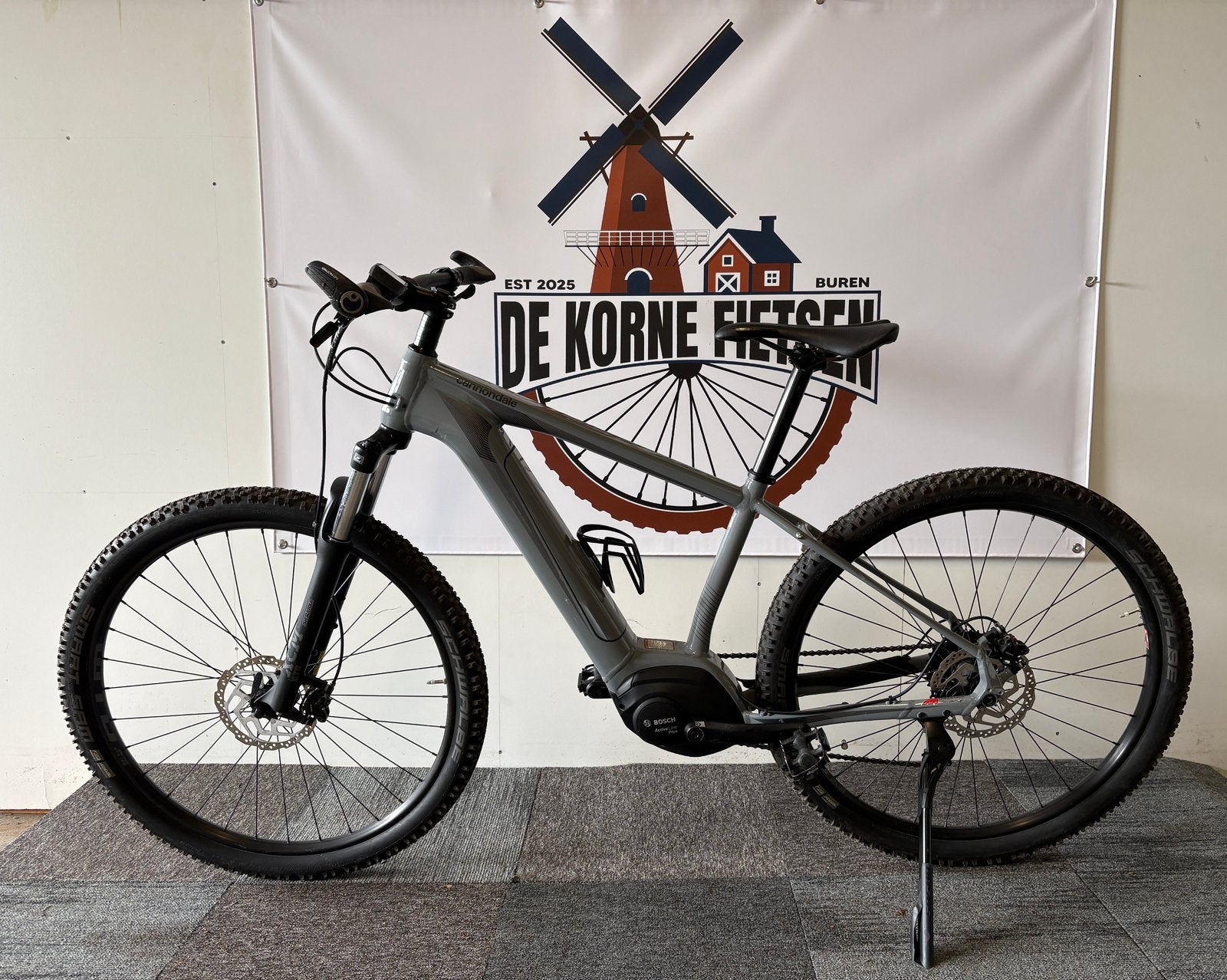 Cannondale Trail Neo 3 met Bosch middenmotor, Fietsen en Brommers, Fietsen | Mountainbikes en ATB, Minder dan 45 cm, Ophalen, Zo goed als nieuw