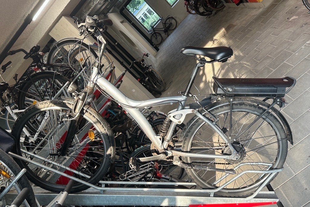 Decathlon 900E Electric Bike - rear wheel rim needs repair, Fietsen en Brommers, Ophalen, Gebruikt, Overige merken