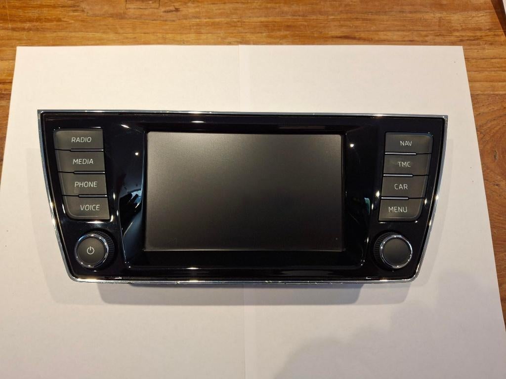Display navigatie/radio Skoda Fabia III Combi (2019) - MIB2, Auto-onderdelen, Ophalen, Gebruikt, Skoda