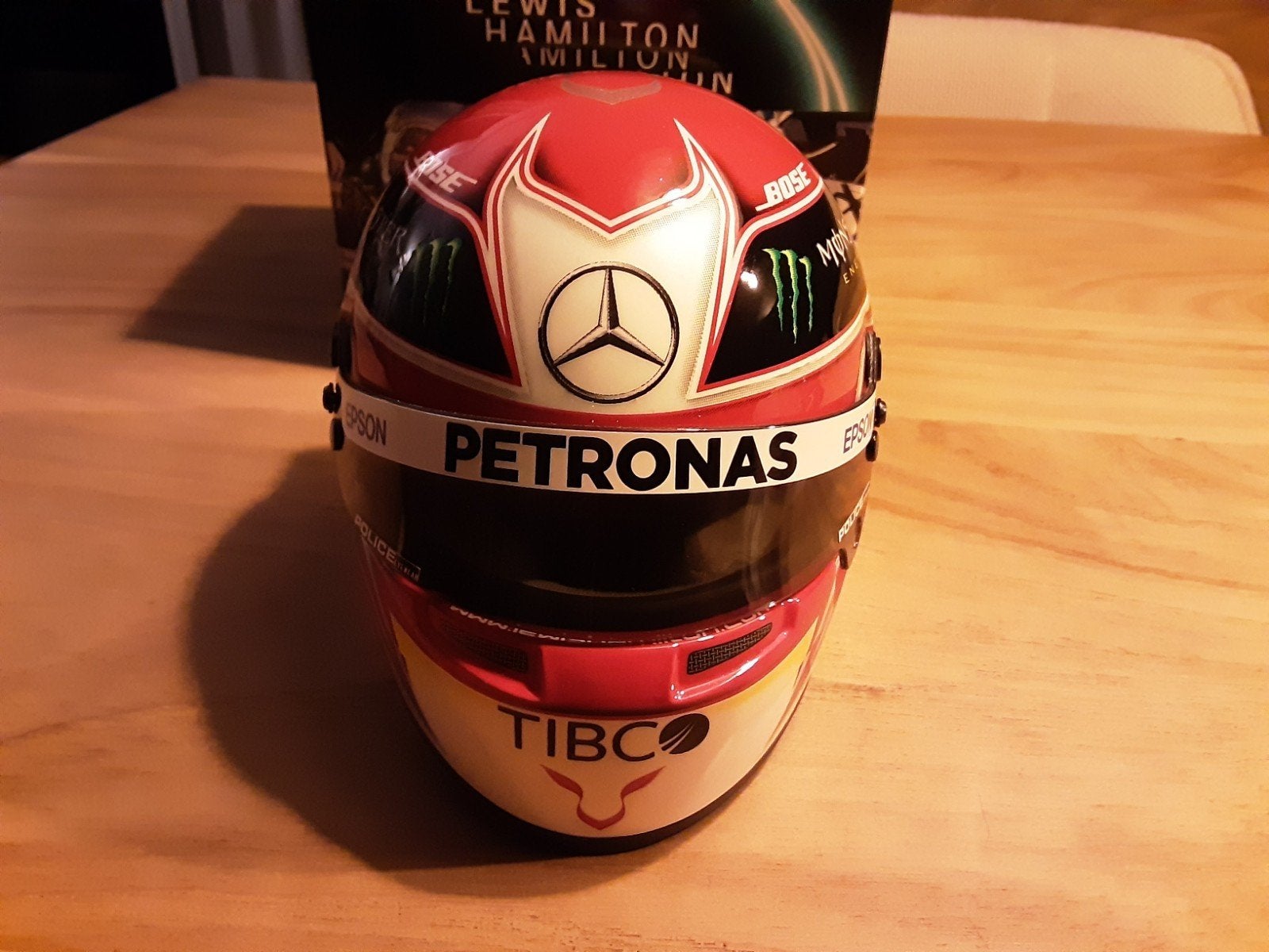 Lewis Hamilton F1 Helm Replica - Schaalmodel 2019, Verzamelen, Ophalen of Verzenden, Nieuw