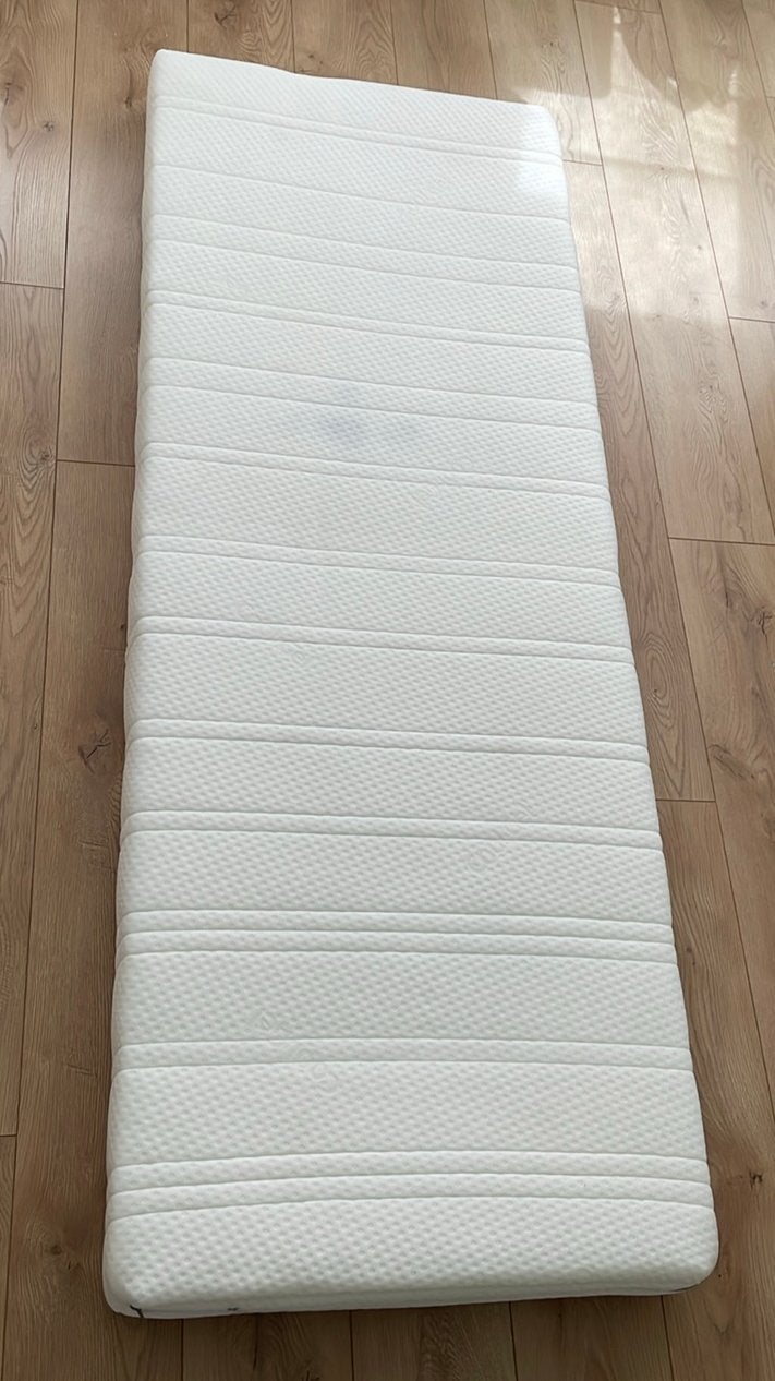 Single bed mattress 70x190cm - free, Ophalen, Zo goed als nieuw, Tweepersoons