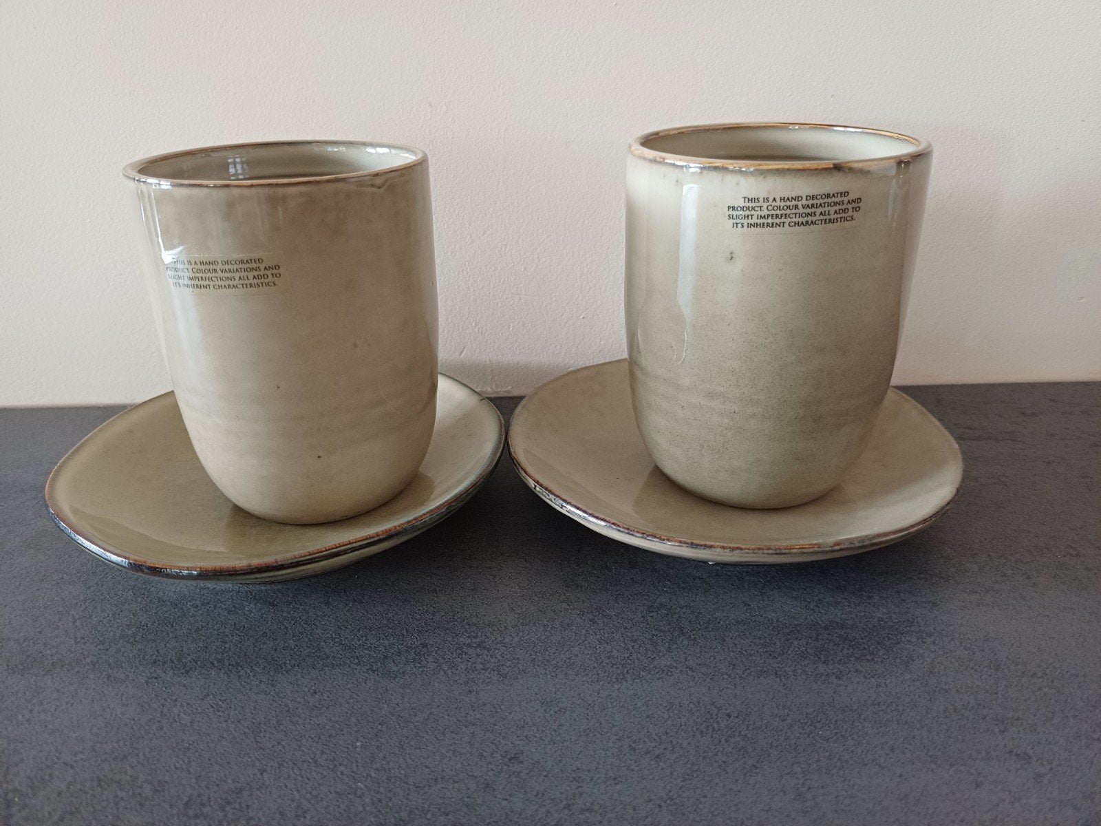 Set van 2 handgemaakte keramische mokken met schotels, Ophalen of Verzenden