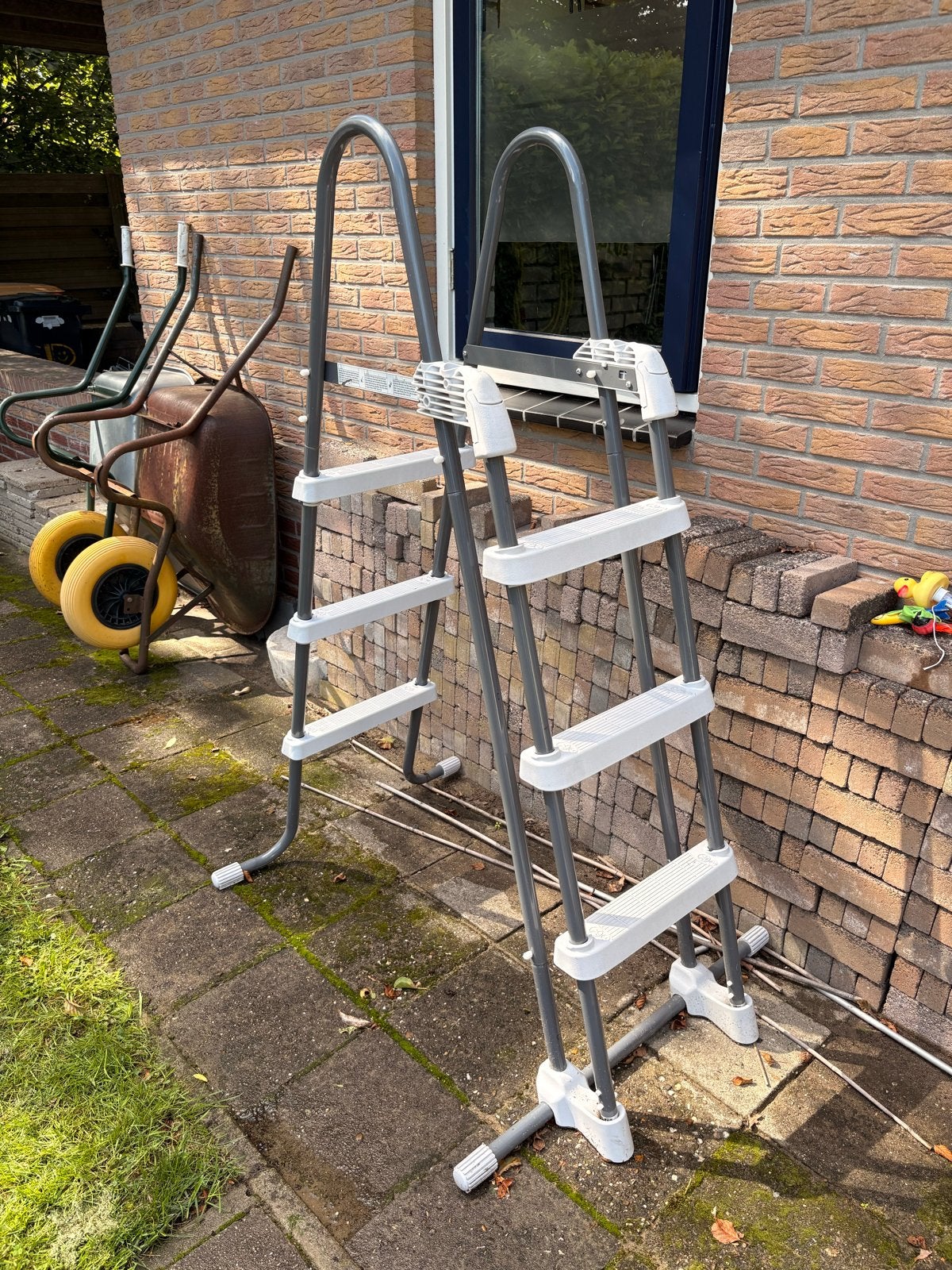 Zwembadtrapje - 110 cm hoog, Tuin en Terras, Ophalen, Gebruikt, Ladder