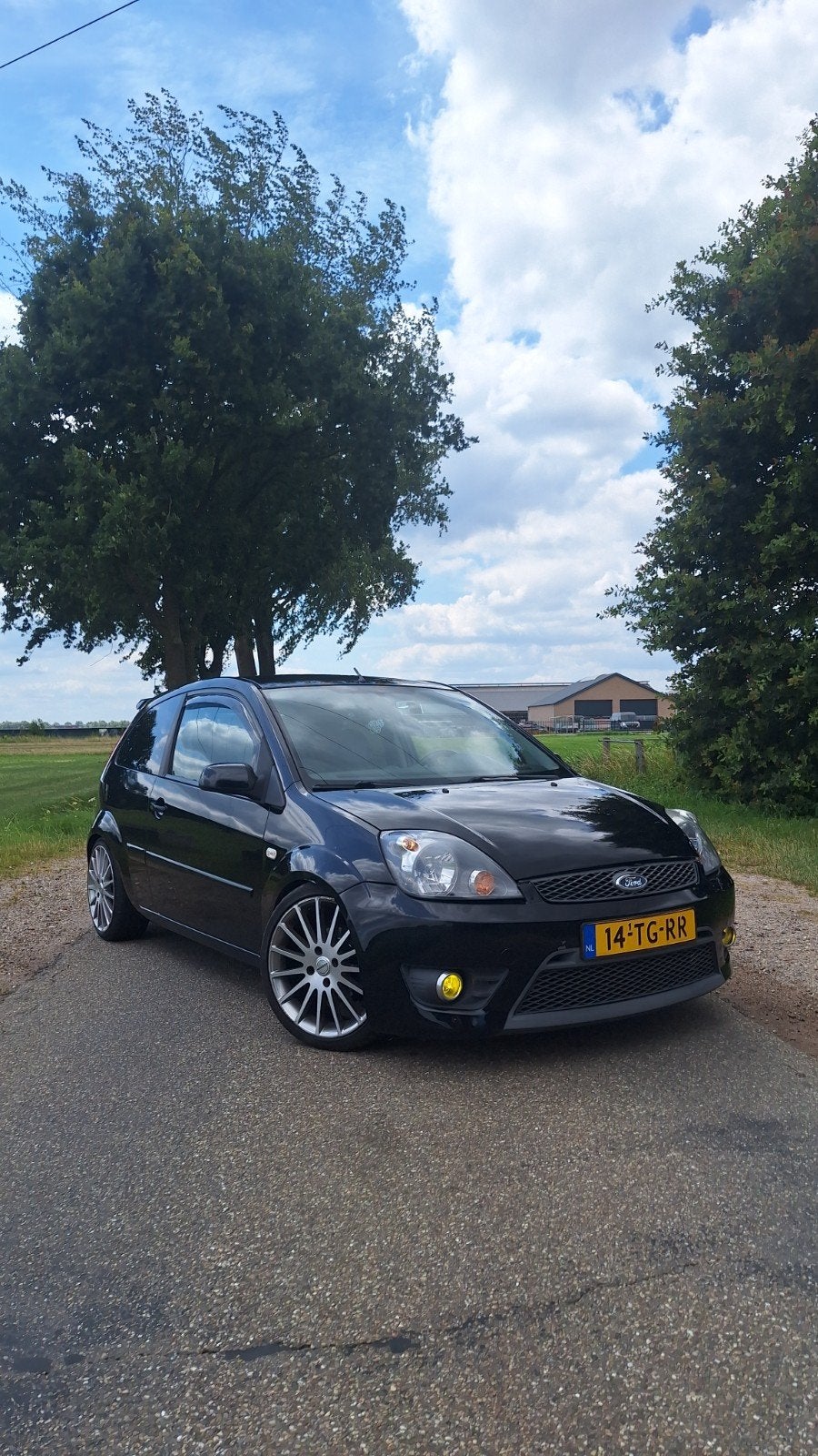 Ford Fiësta 1.6 16V 3DR 2006 Zwart, Ophalen, Ford