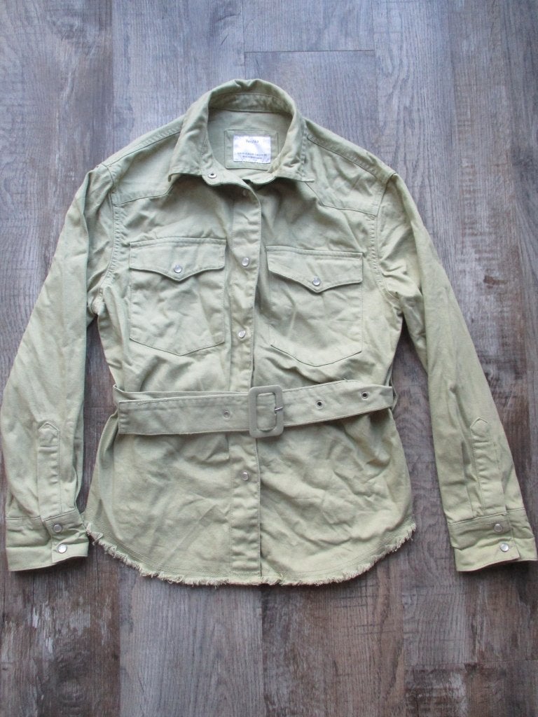 Bershka spijkerblouse / spijkerjas groen maat XS jasje, Zo goed als nieuw, Maat 34 (XS) of kleiner, Groen, Bershka