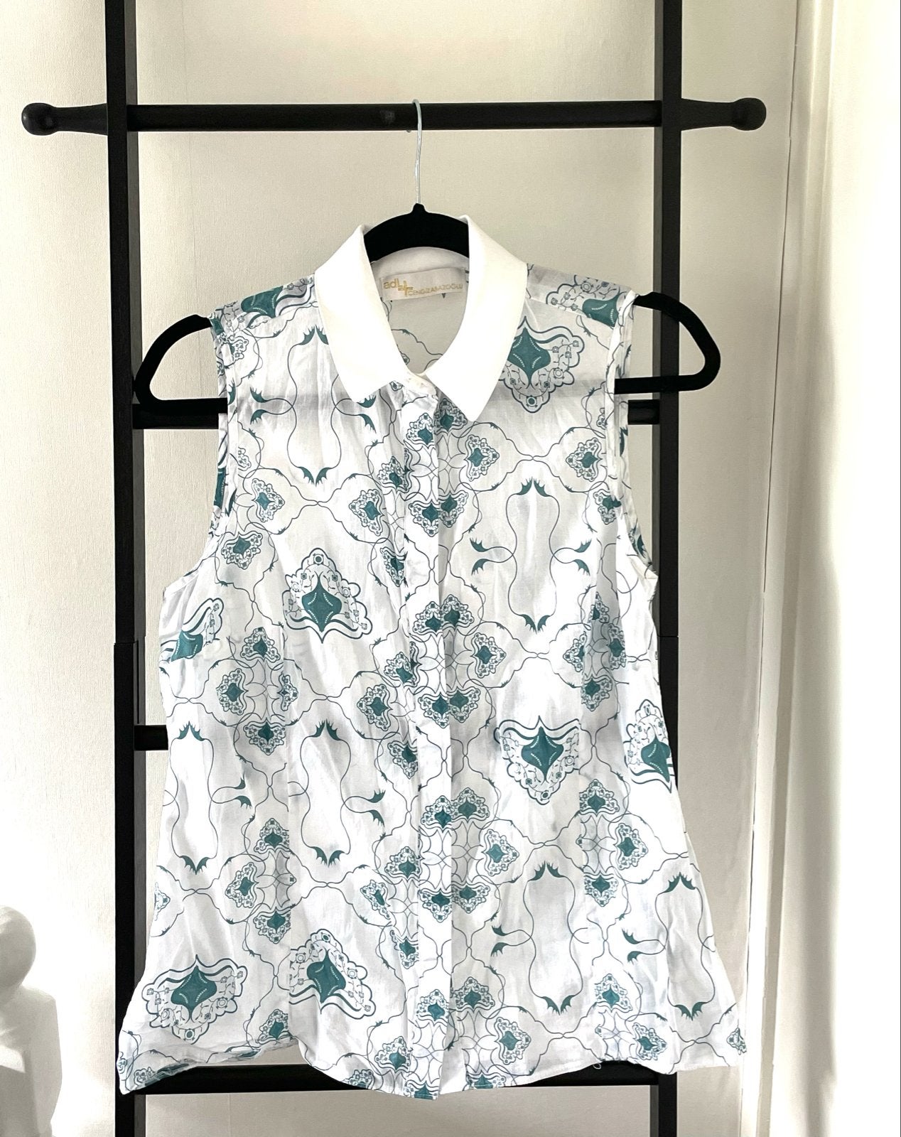 Ontwerper Cengiz Abazoğlu mouwloze blouse met print, Wit, Maat 46/48 (XL) of groter, Ophalen of Verzenden, Zo goed als nieuw