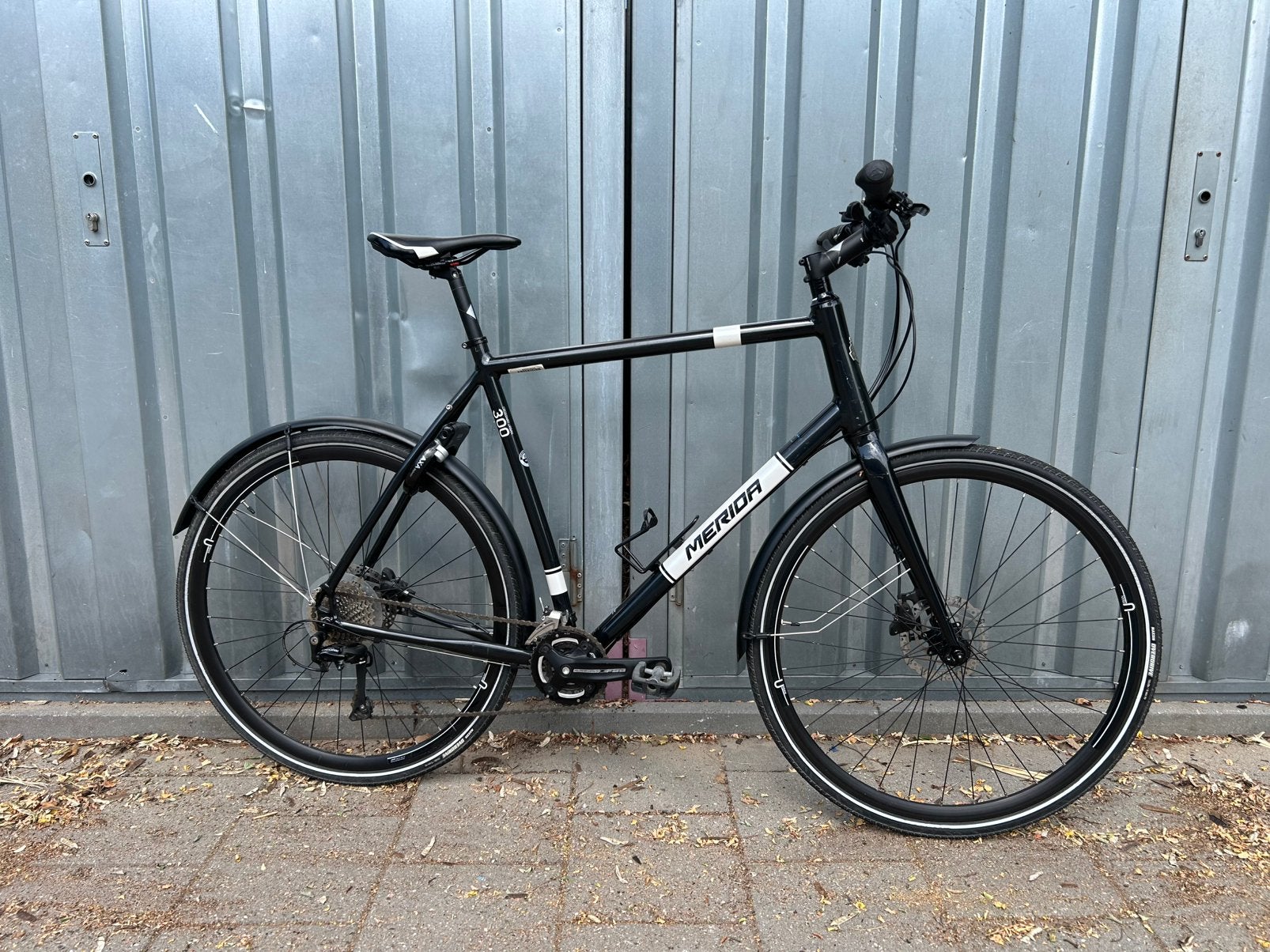 Merida Crossway Urban 300 (2017) - maat 61 (XL), 28 inch, Zo goed als nieuw, 15 tot 20 versnellingen, 57 tot 61 cm