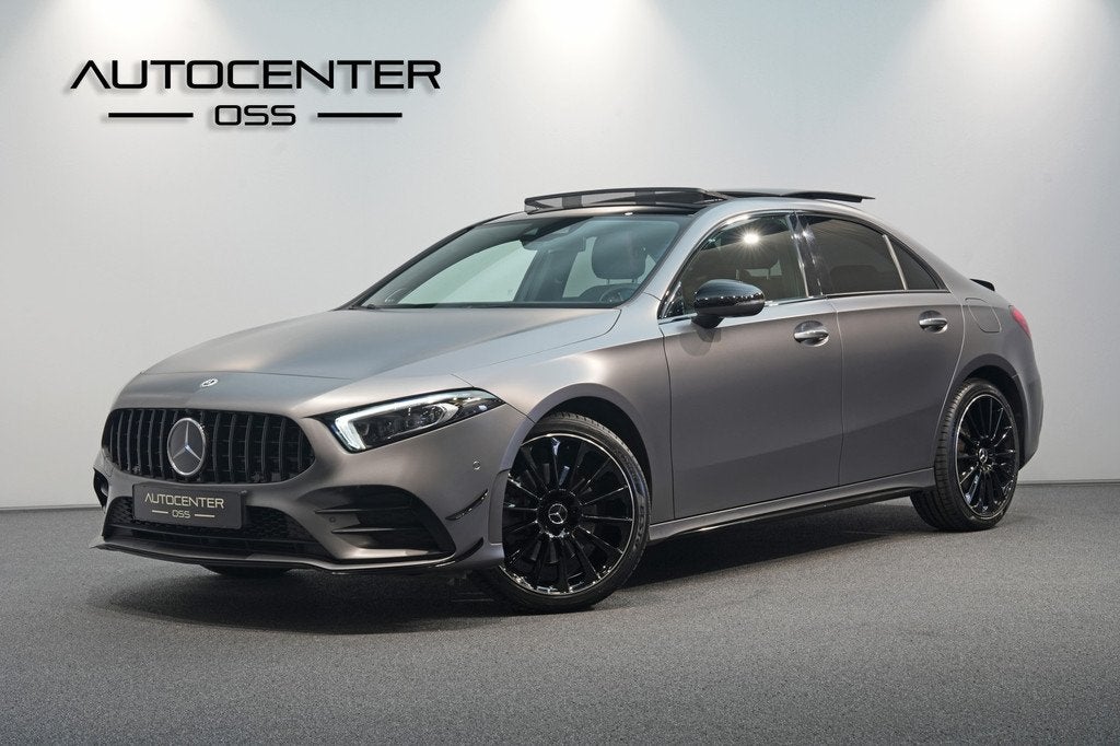 Mercedes-Benz A-Klasse 250 e Limousine AMG A35 MAGNO MAT, Auto's, 12 maanden, Gebruikt, Bedrijf, Hybride Elektrisch/Benzine