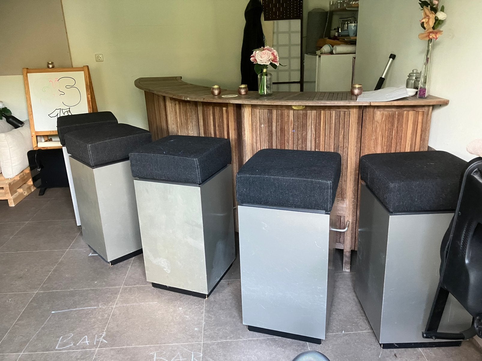 Stevige solide krukken 6 stuks, 5 krukken of meer, Ophalen, Gebruikt, Metaal