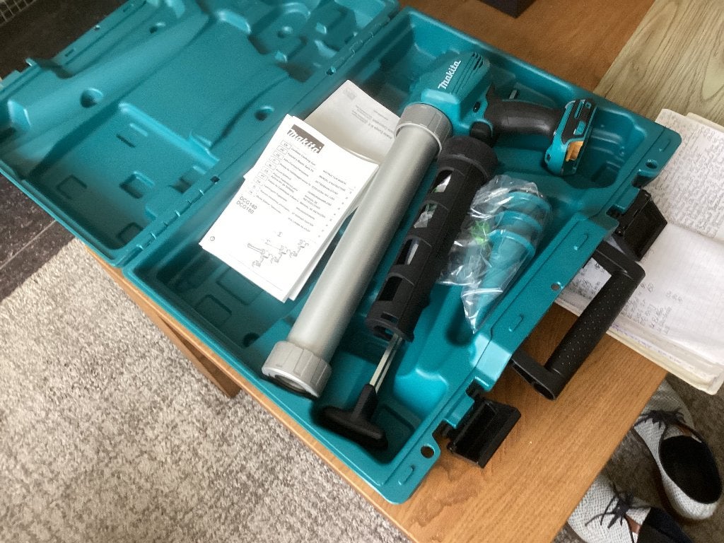 Nieuwe originele  Makita DCG180ZXK Accu Lijm- en Kitspuit 18, Ophalen, Nieuw