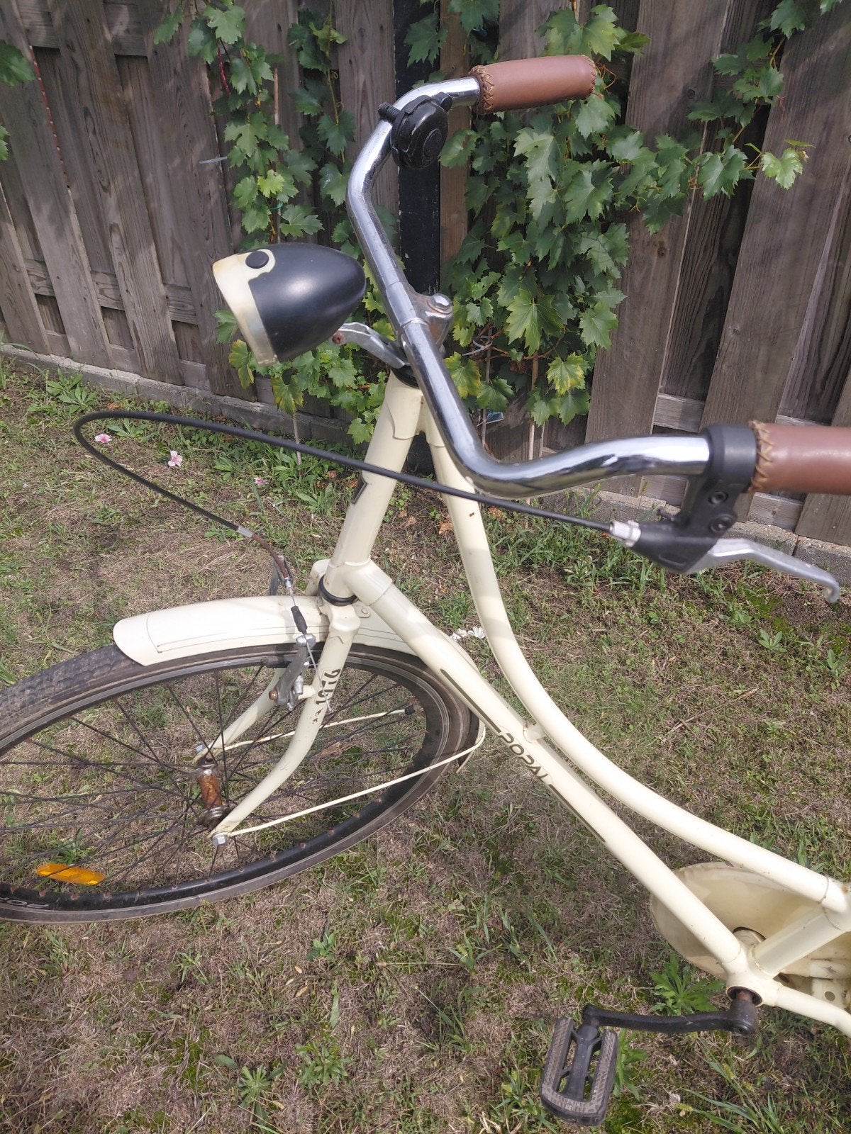 Batavus damesfiets met versnellingen en lage instap, Fietsen en Brommers, Ophalen, Velgrem, (Extra) lage instap, Batavus