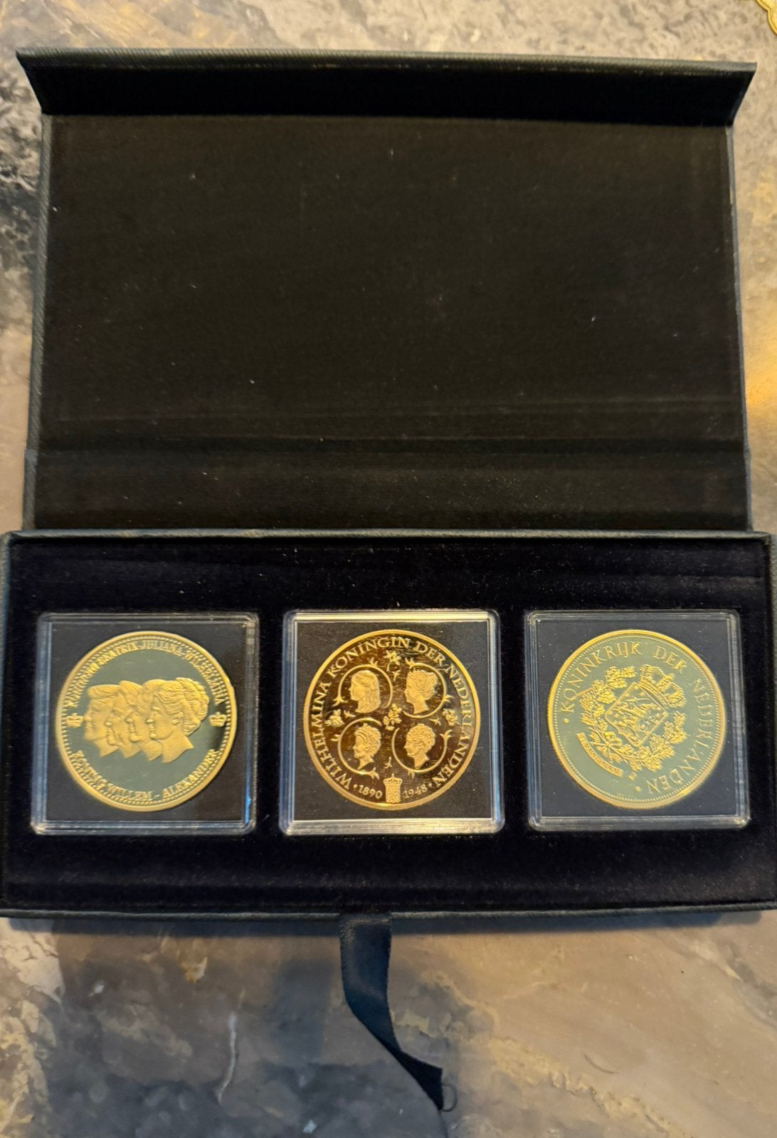 Koningin Wilhelmina Herdenkings-set 1898-1948, Setje, Koningin Wilhelmina, Goud, Overige waardes