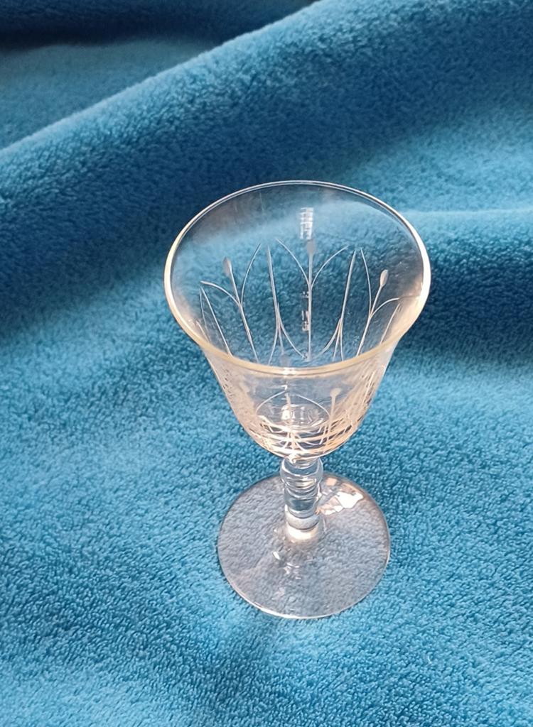 Vintage Kristallen Borrelglas met Gravering, Antiek en Kunst, Antiek | Glas en Kristal, Ophalen of Verzenden