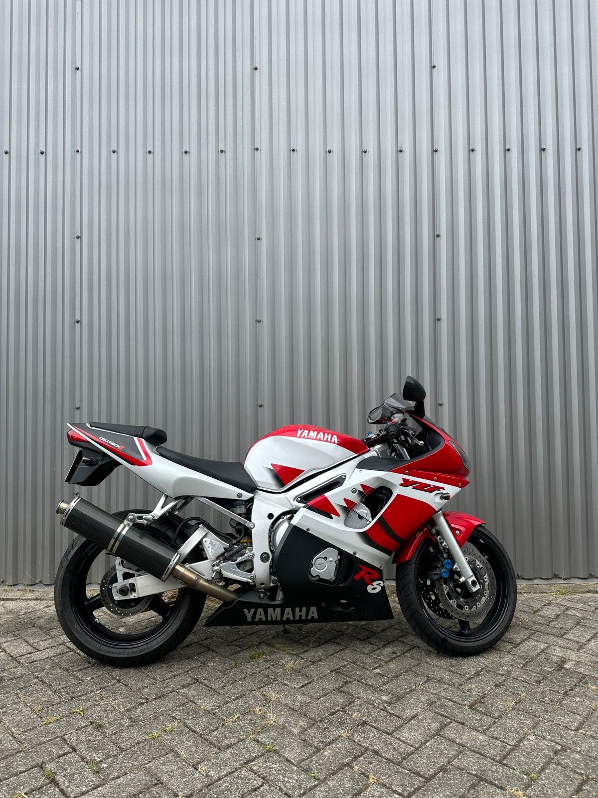 Yamaha YZF R6 - extreem lage km stand!, Sportuitlaat, Occasion, 4 cilinders, Motorrijbewijs A