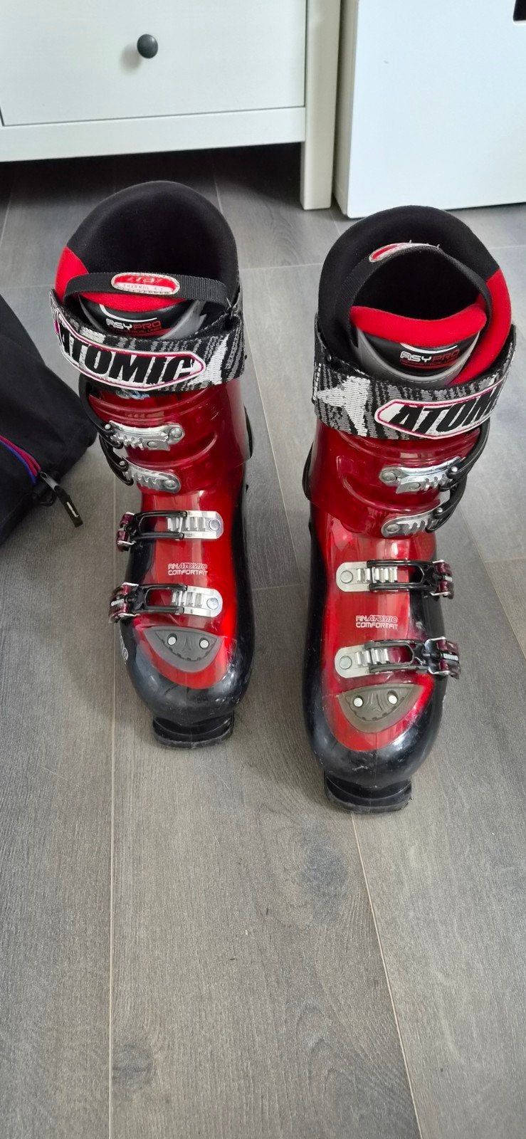 Atomic ski schoenen - Maat 26.5 (325 mm), Sport en Fitness, Ophalen, Gebruikt, Schoenen, Atomic